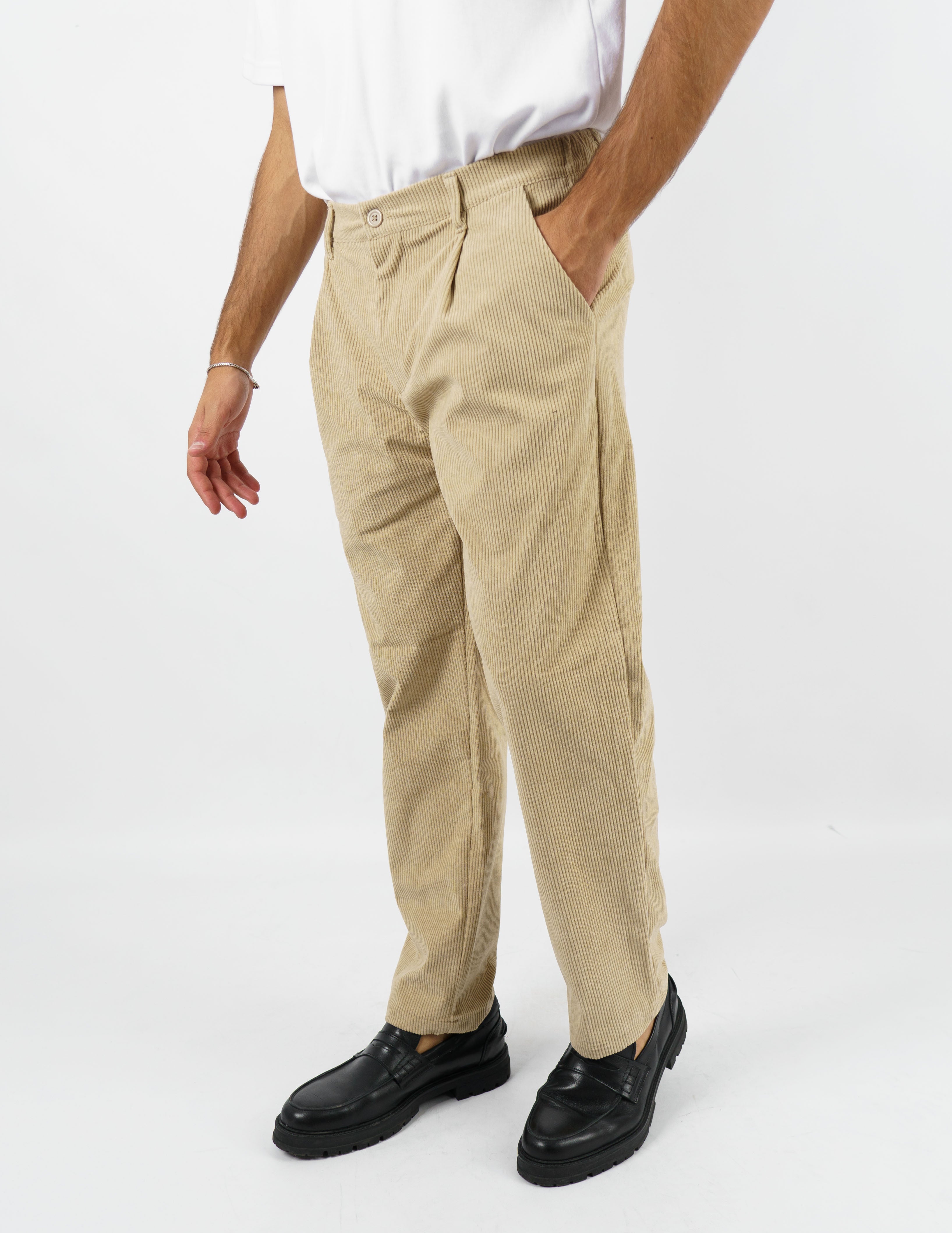 Pantalone in velluto con pence regular