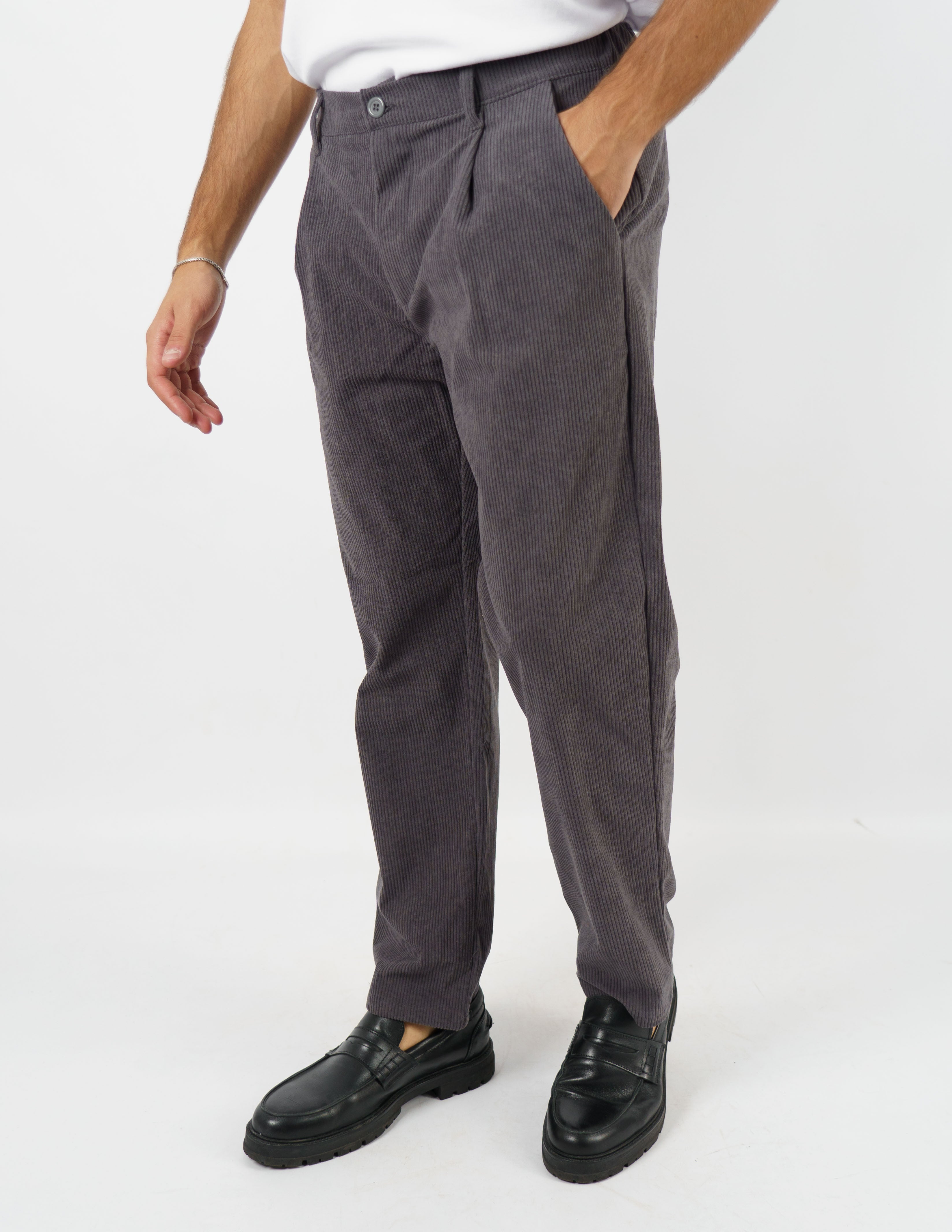 Pantalone in velluto con pence regular
