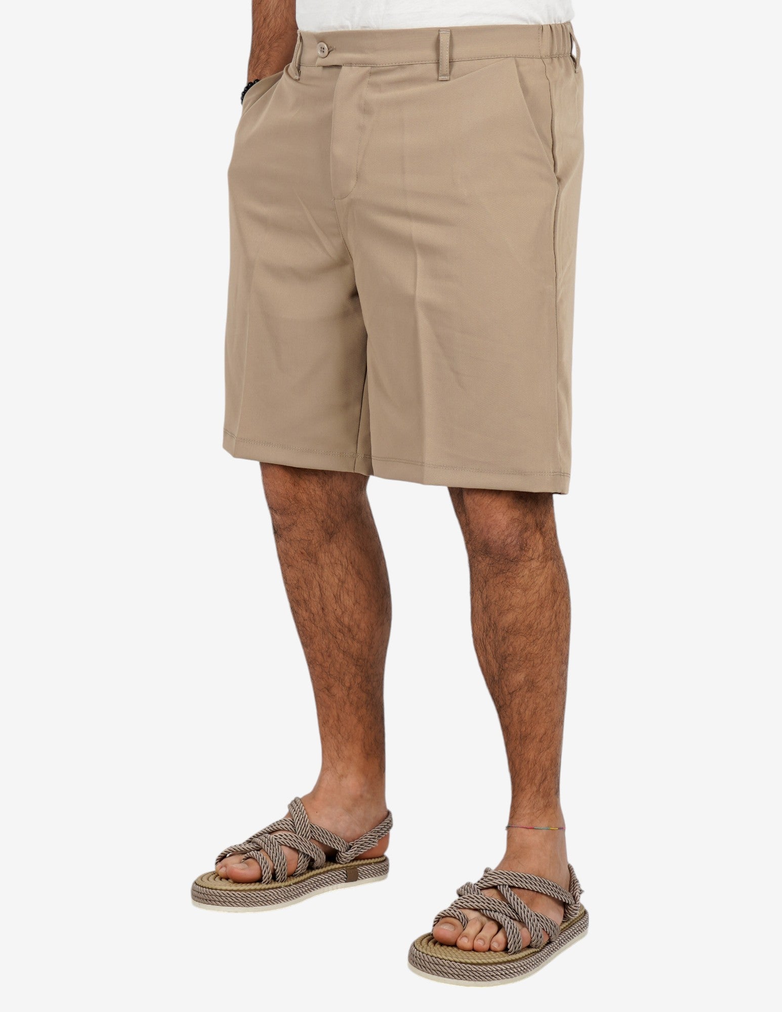Bermuda con abbottonatura allungata