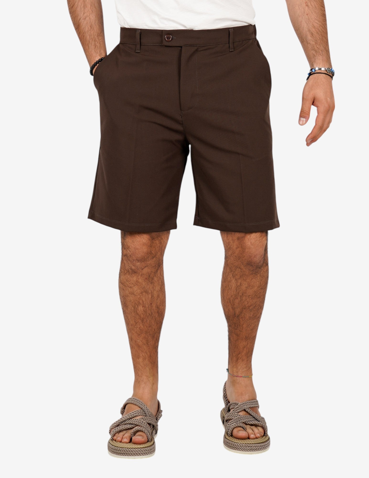 Bermuda con abbottonatura allungata