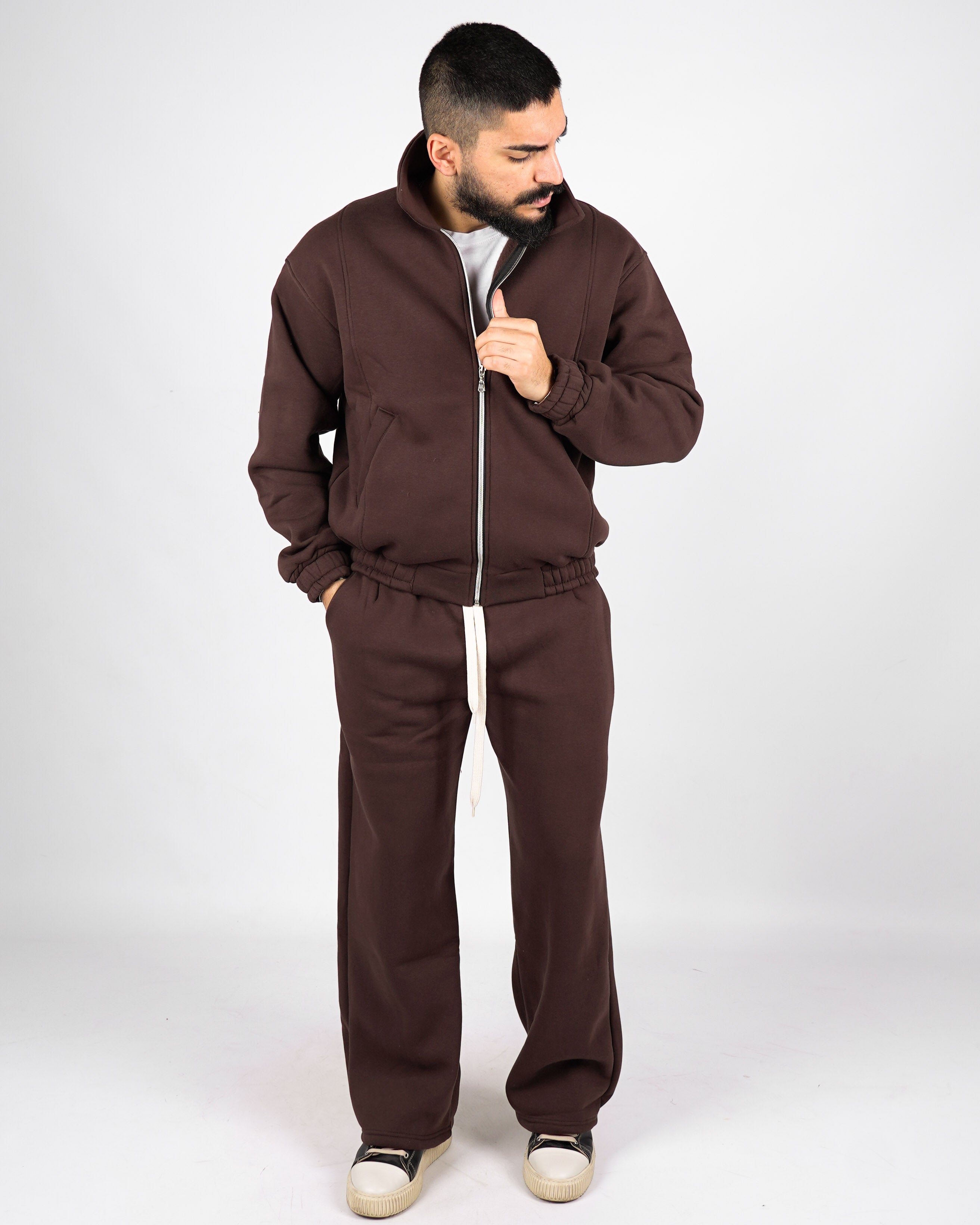 Tuta baggy con collo e zip