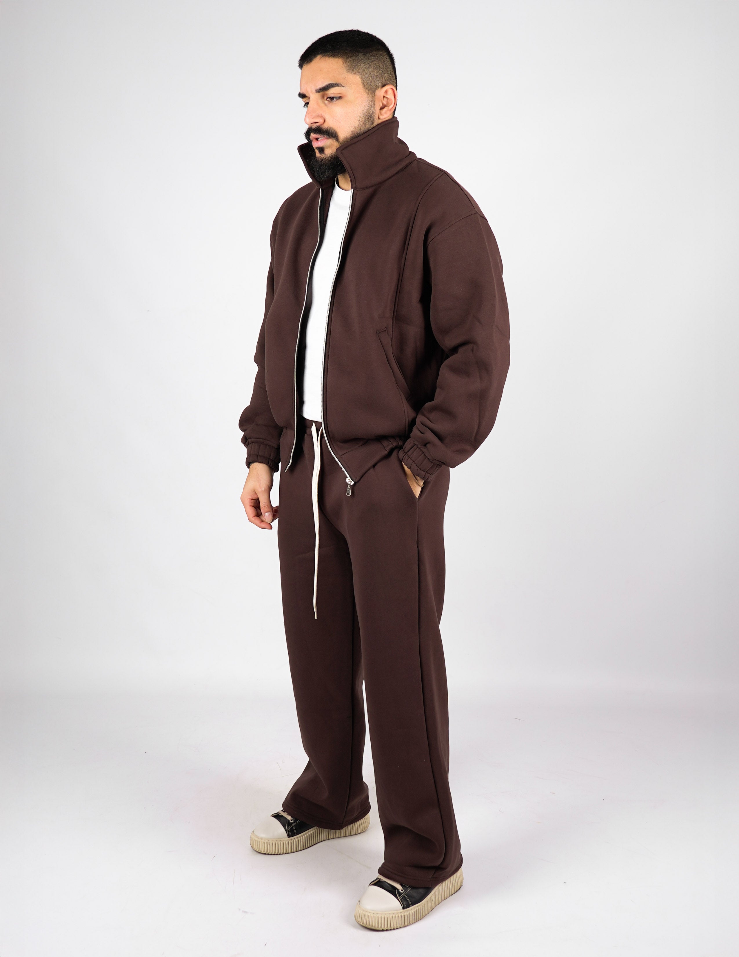 Tuta baggy con collo e zip