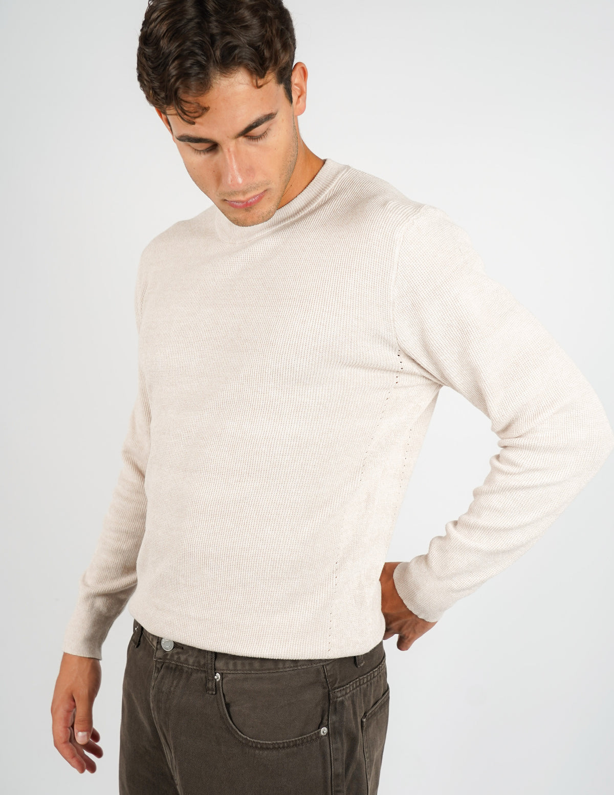 MAGLIONE STRUTTURATO GIROCOLLO