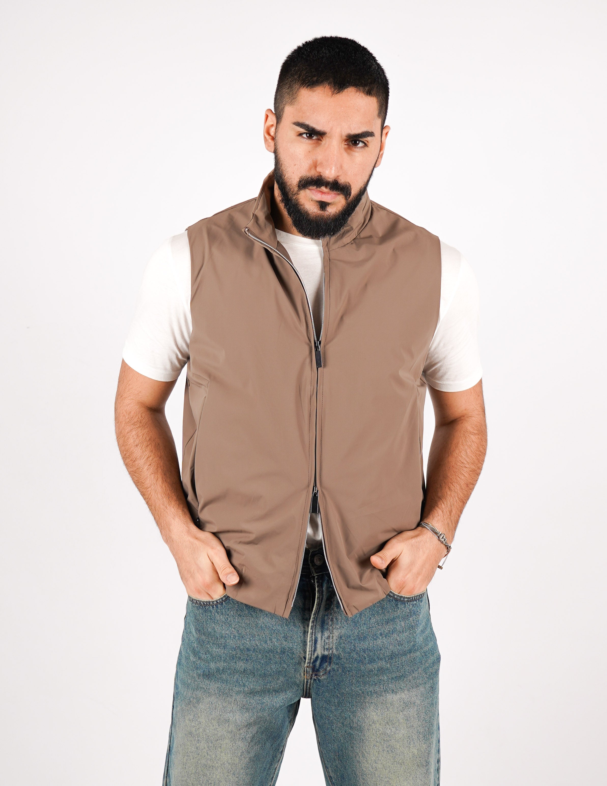 GILET SMANICATO EXTRA LIGHT NO STIRO