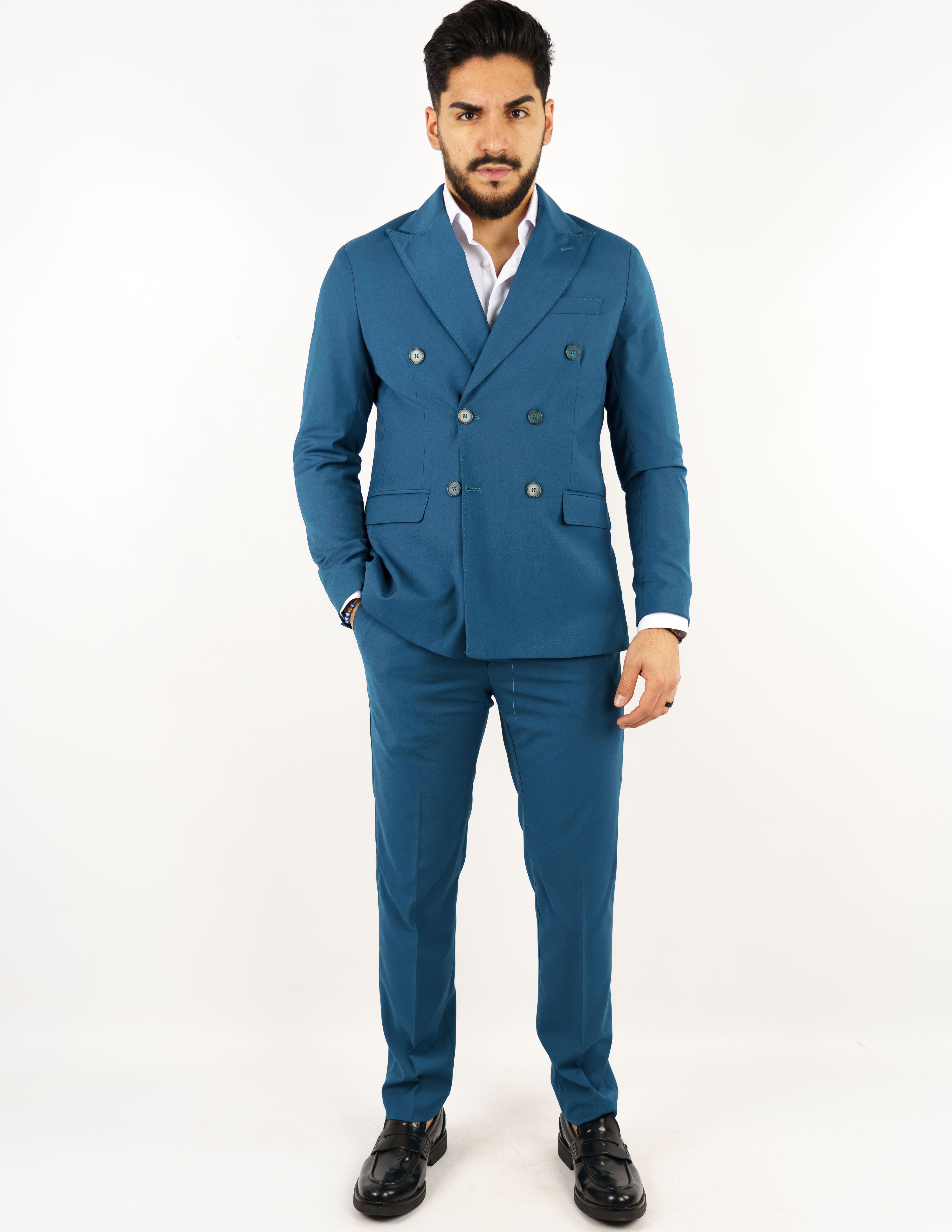 Abito doppiopetto elegante