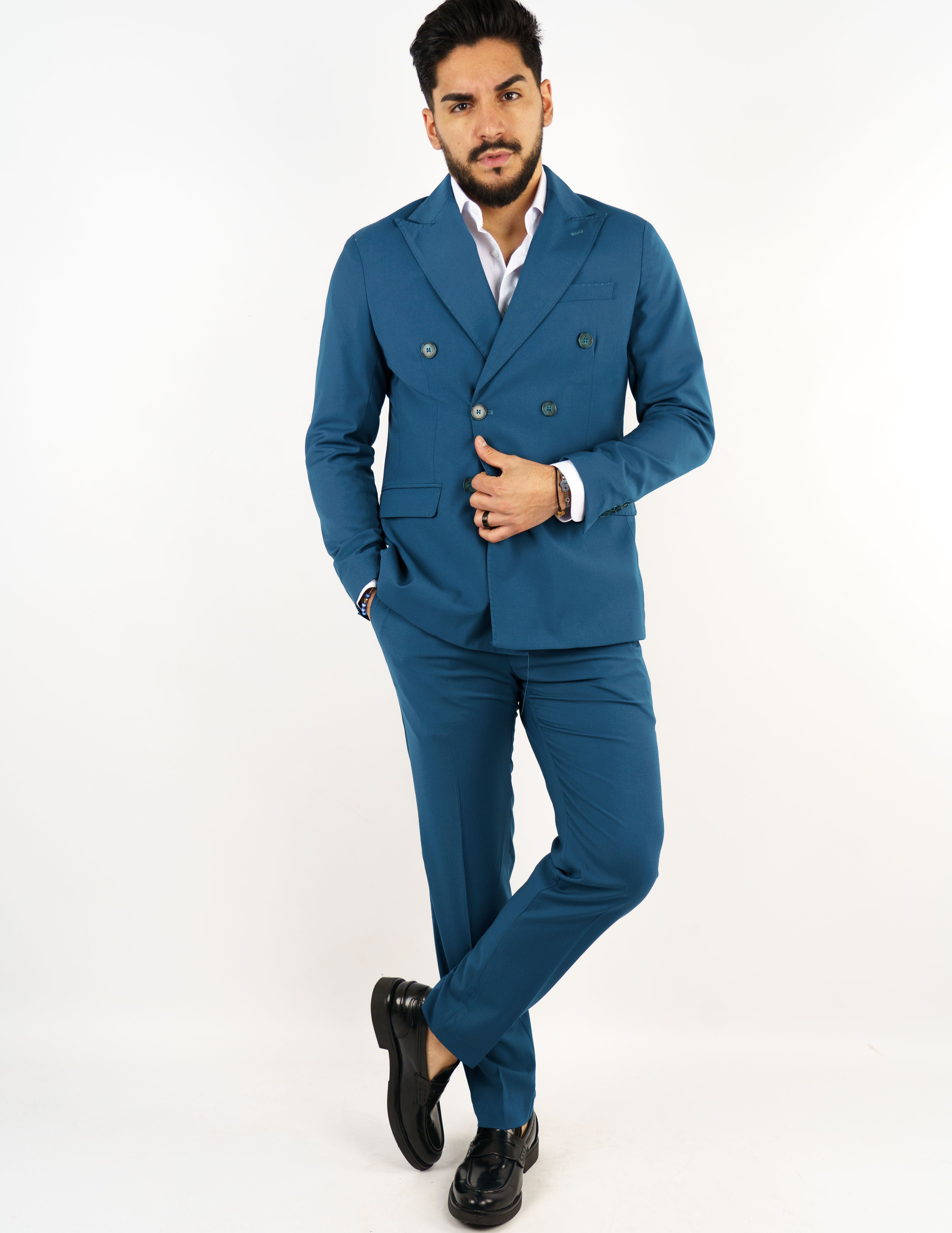 Abito doppiopetto elegante