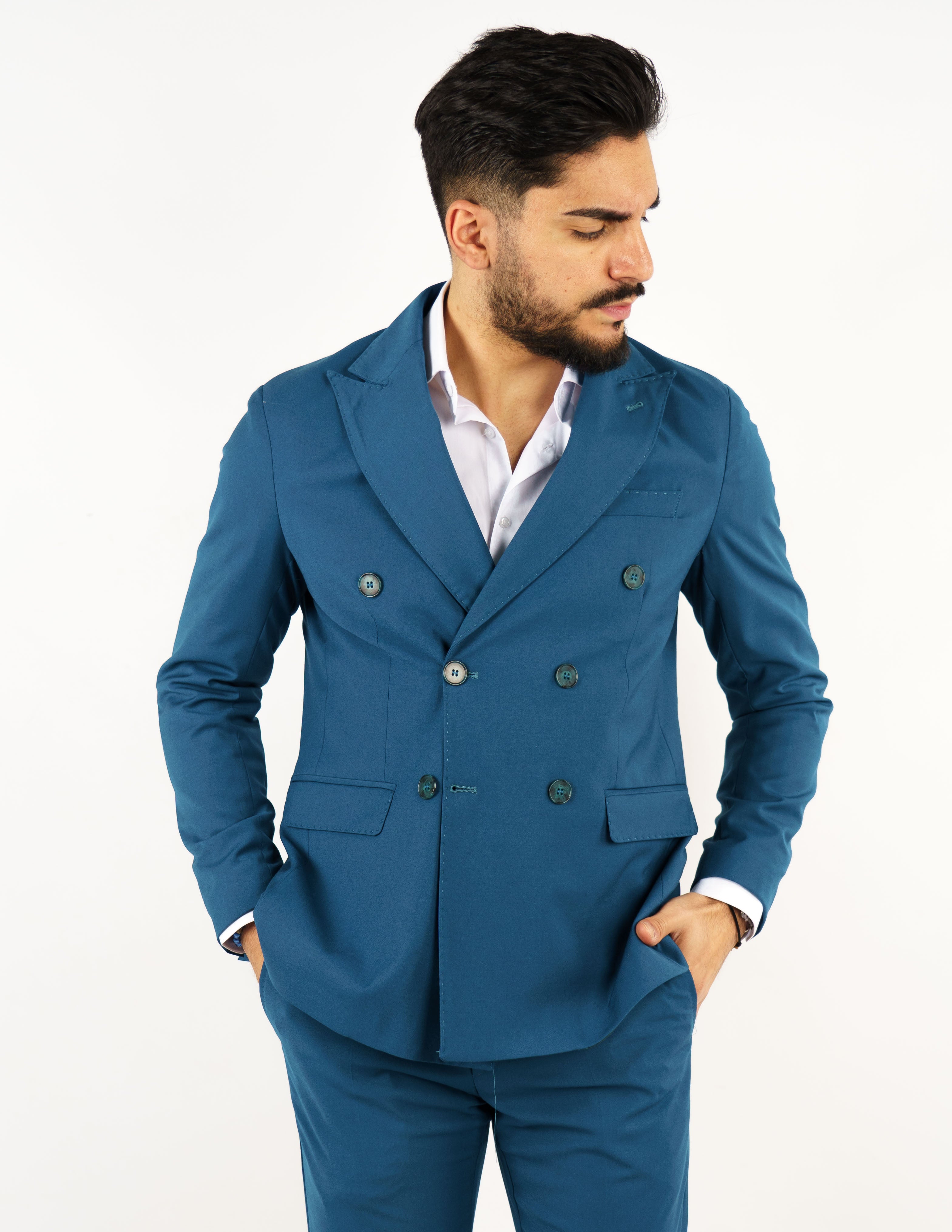 Abito doppiopetto elegante