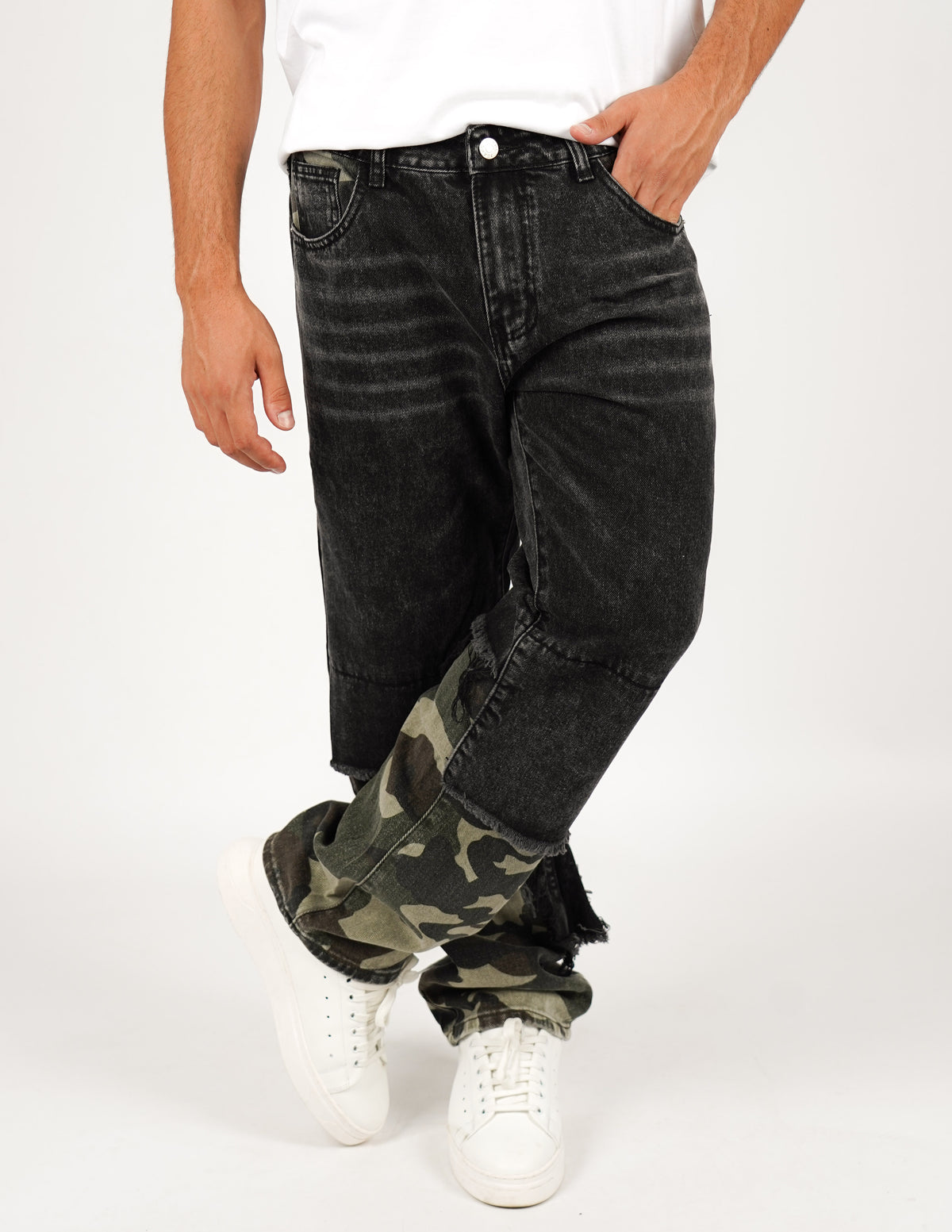 JEANS NERO FONDO MILITARE