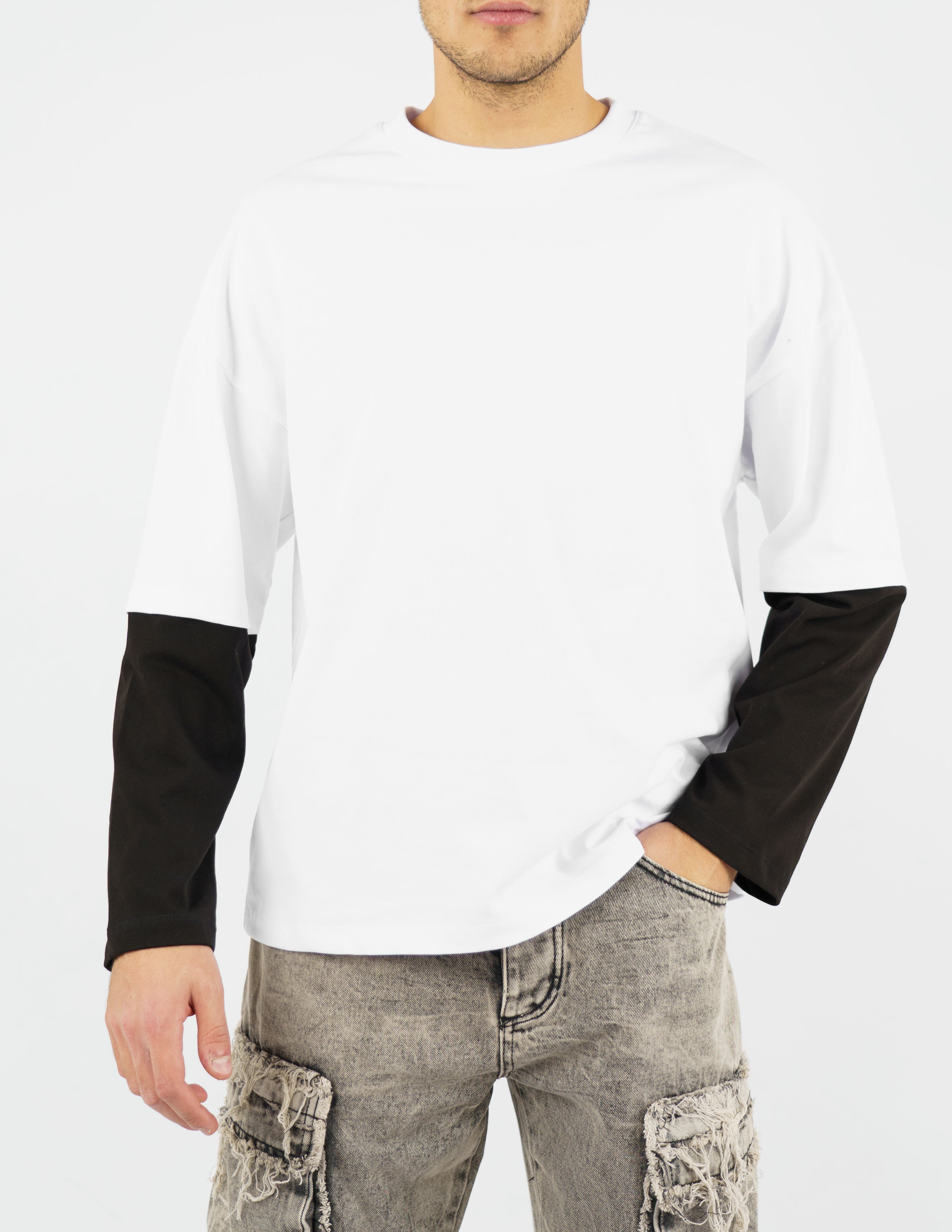 maglia girocollo con manica doppiata