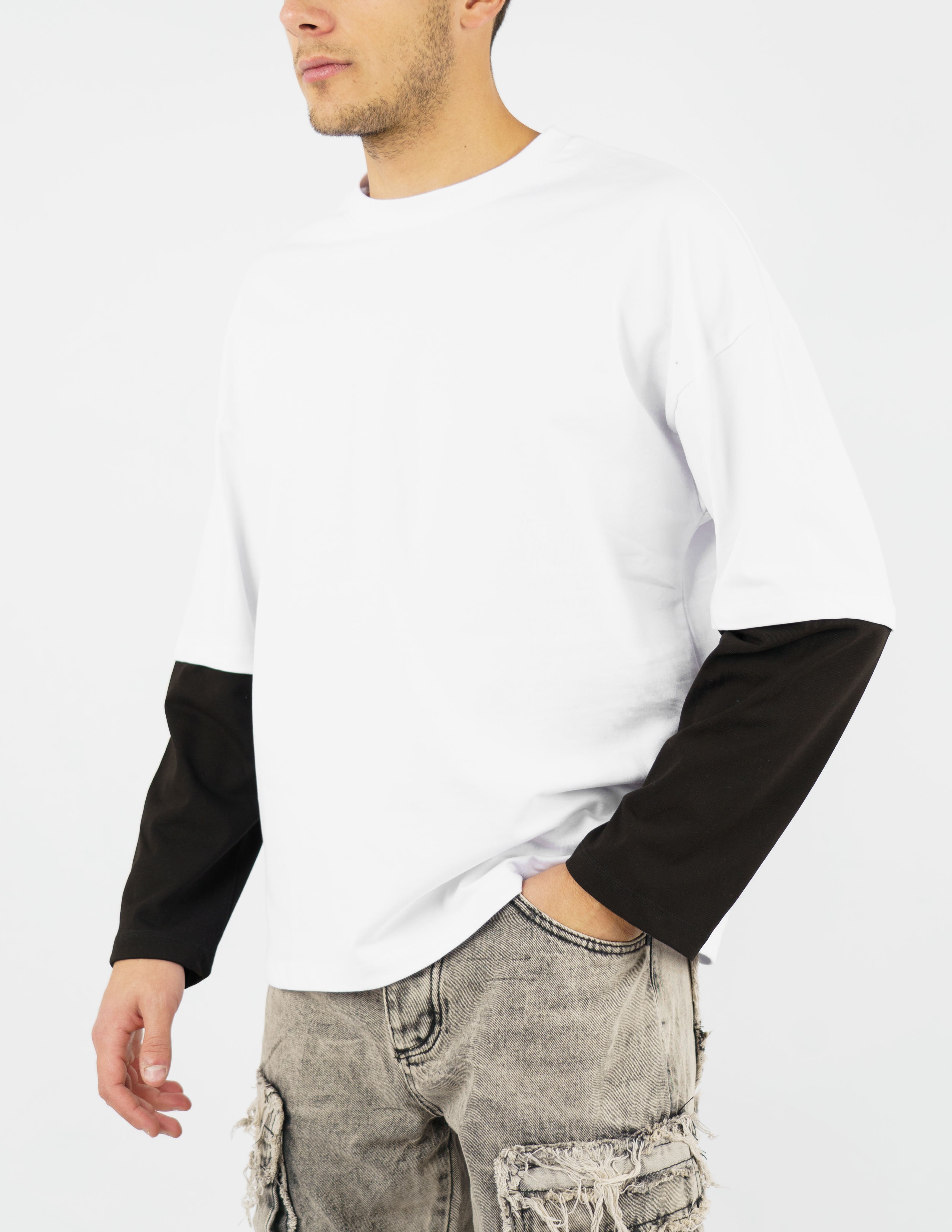 maglia girocollo con manica doppiata