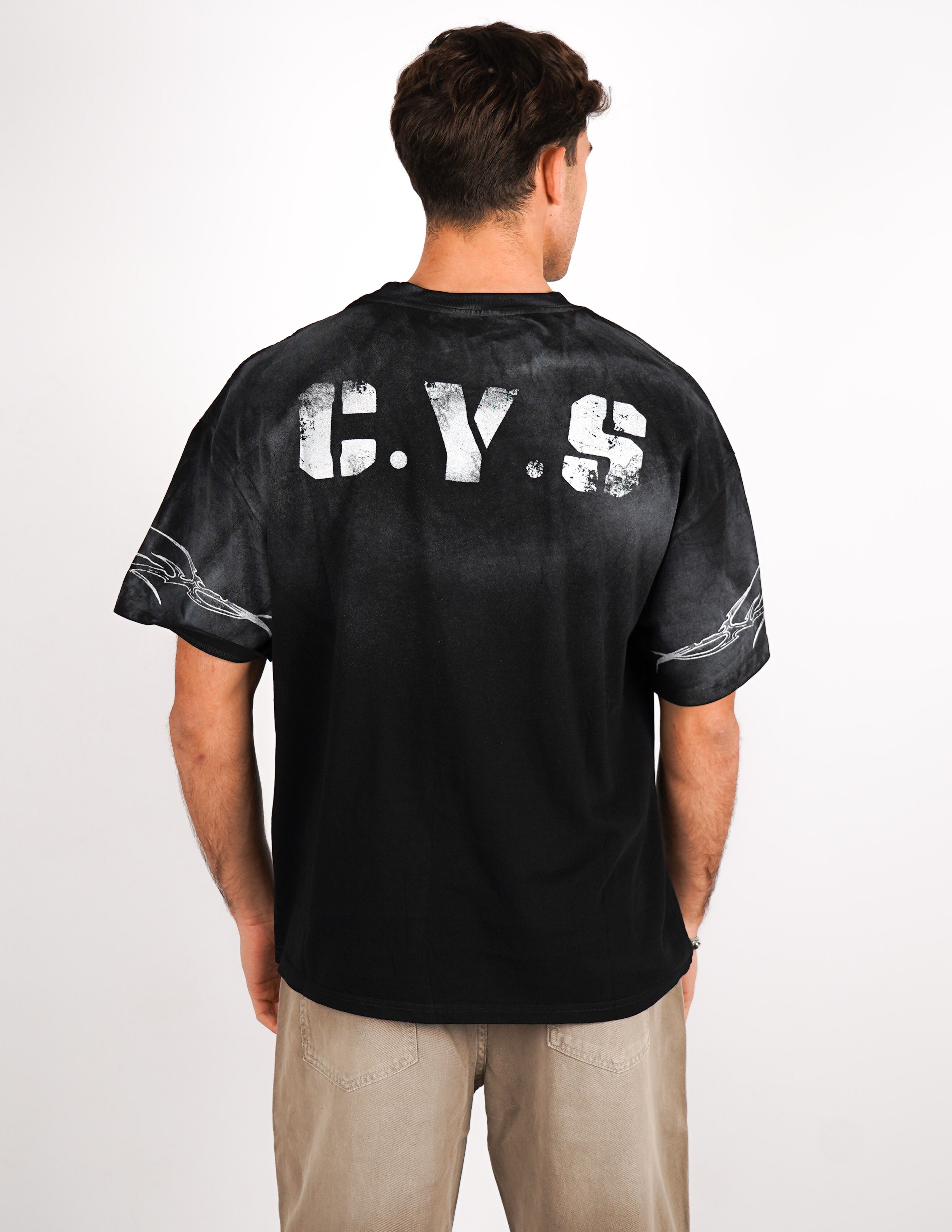 t-shirt slavata con numero