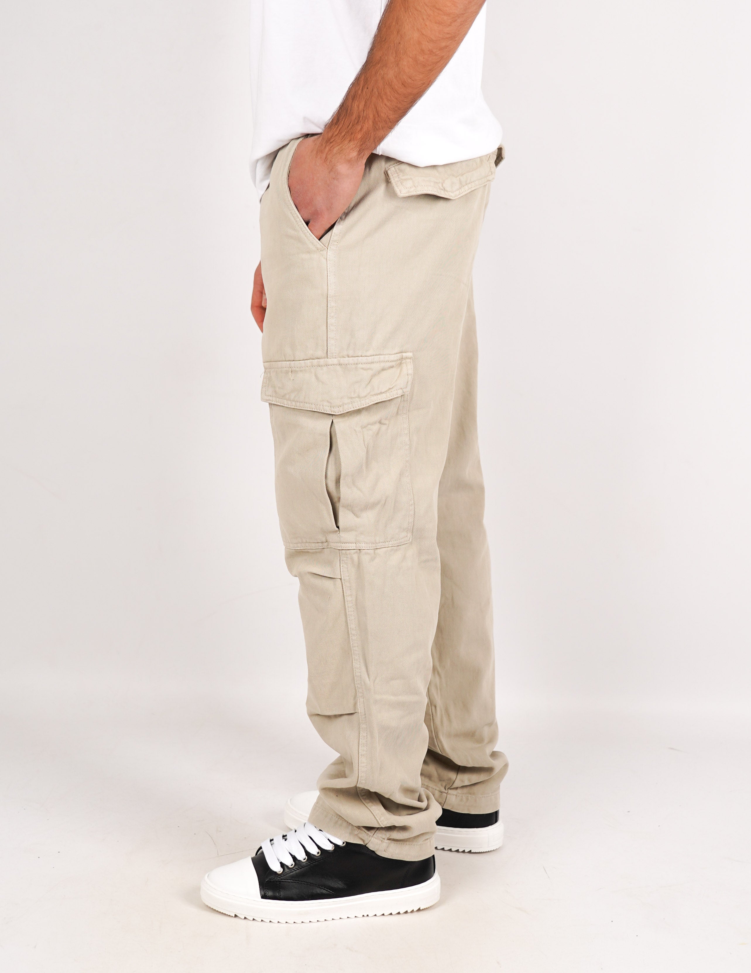 JEANS CARGO TINTA UNITA