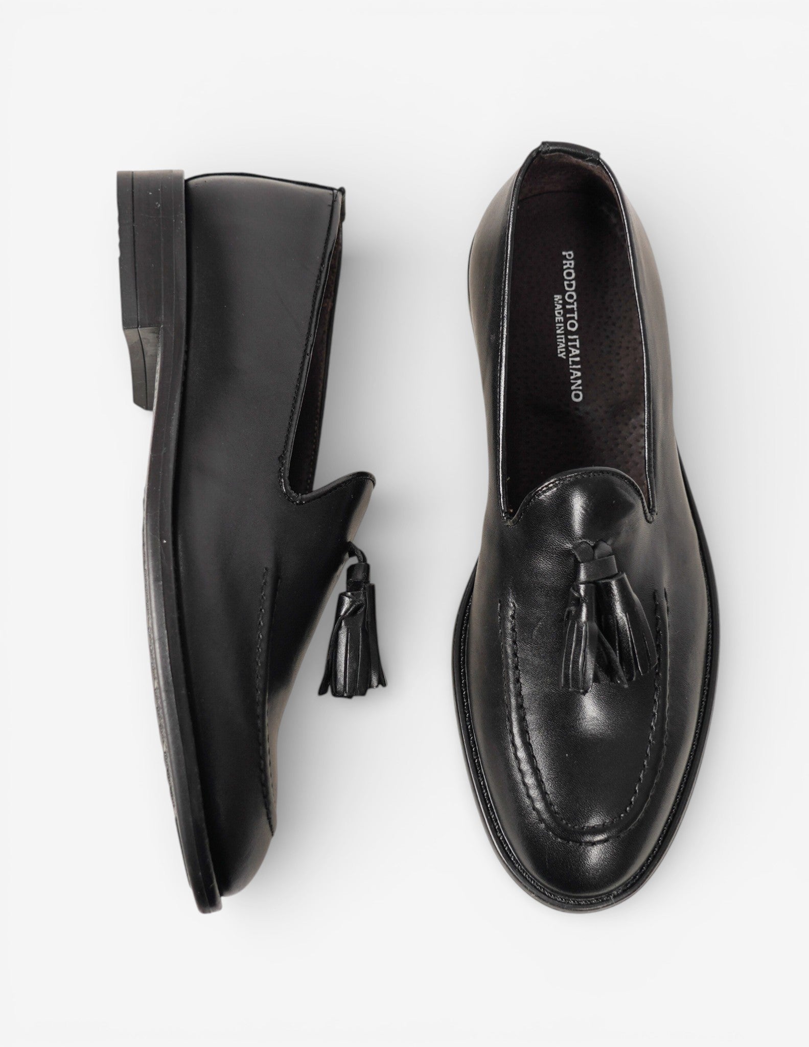 mocassino in pelle con nappine