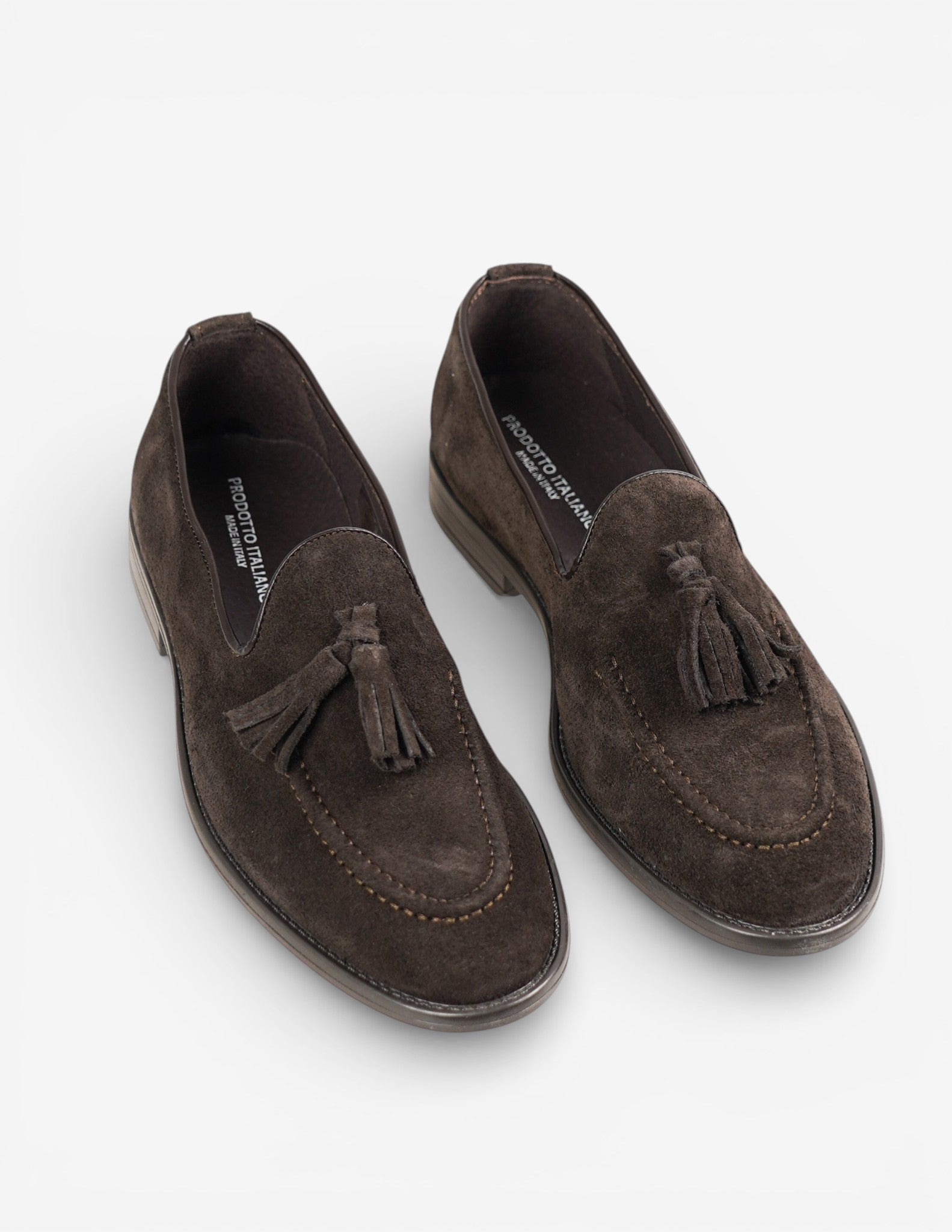 mocassino in camoscio con nappine