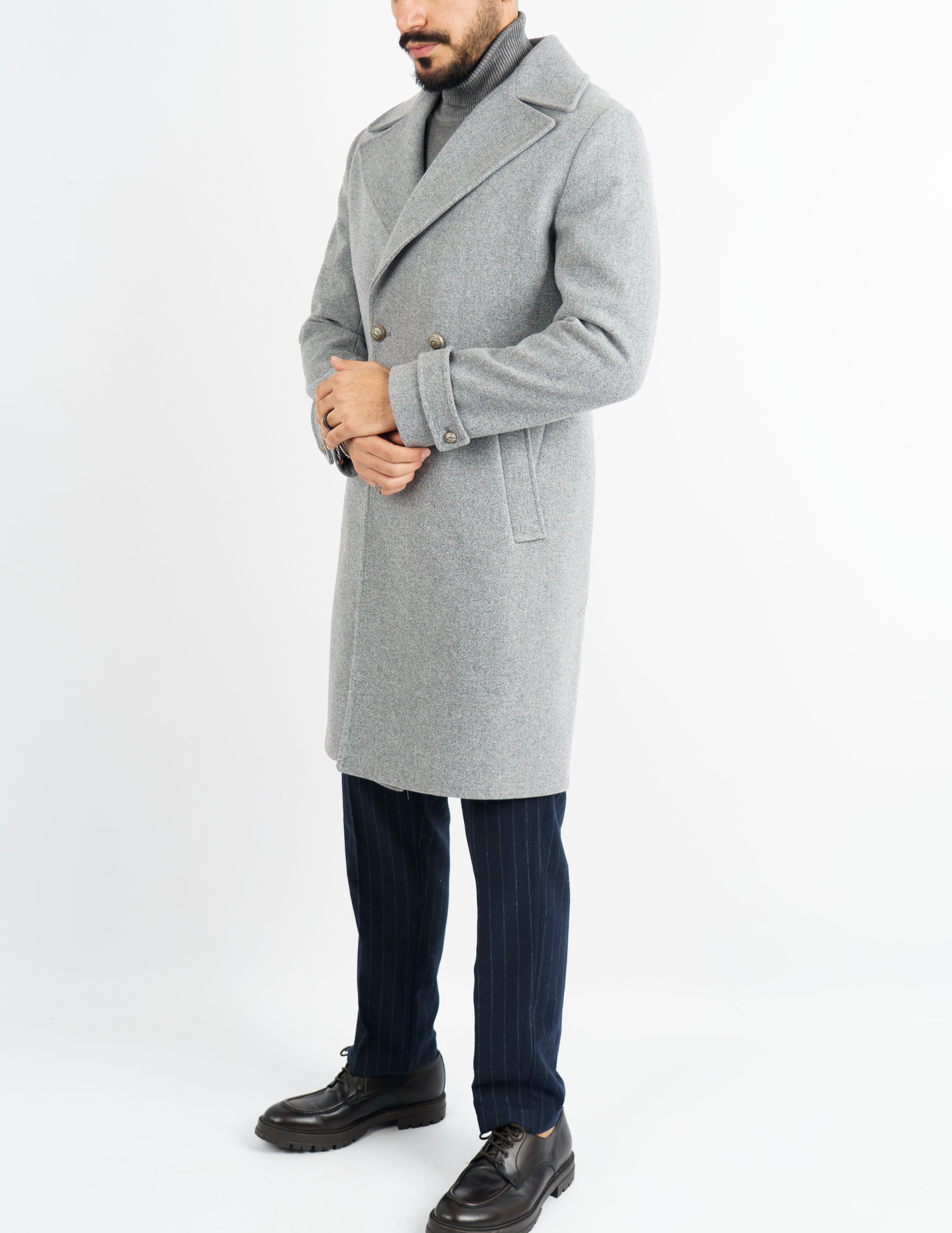 cappotto lungo elegante bottone gioiello