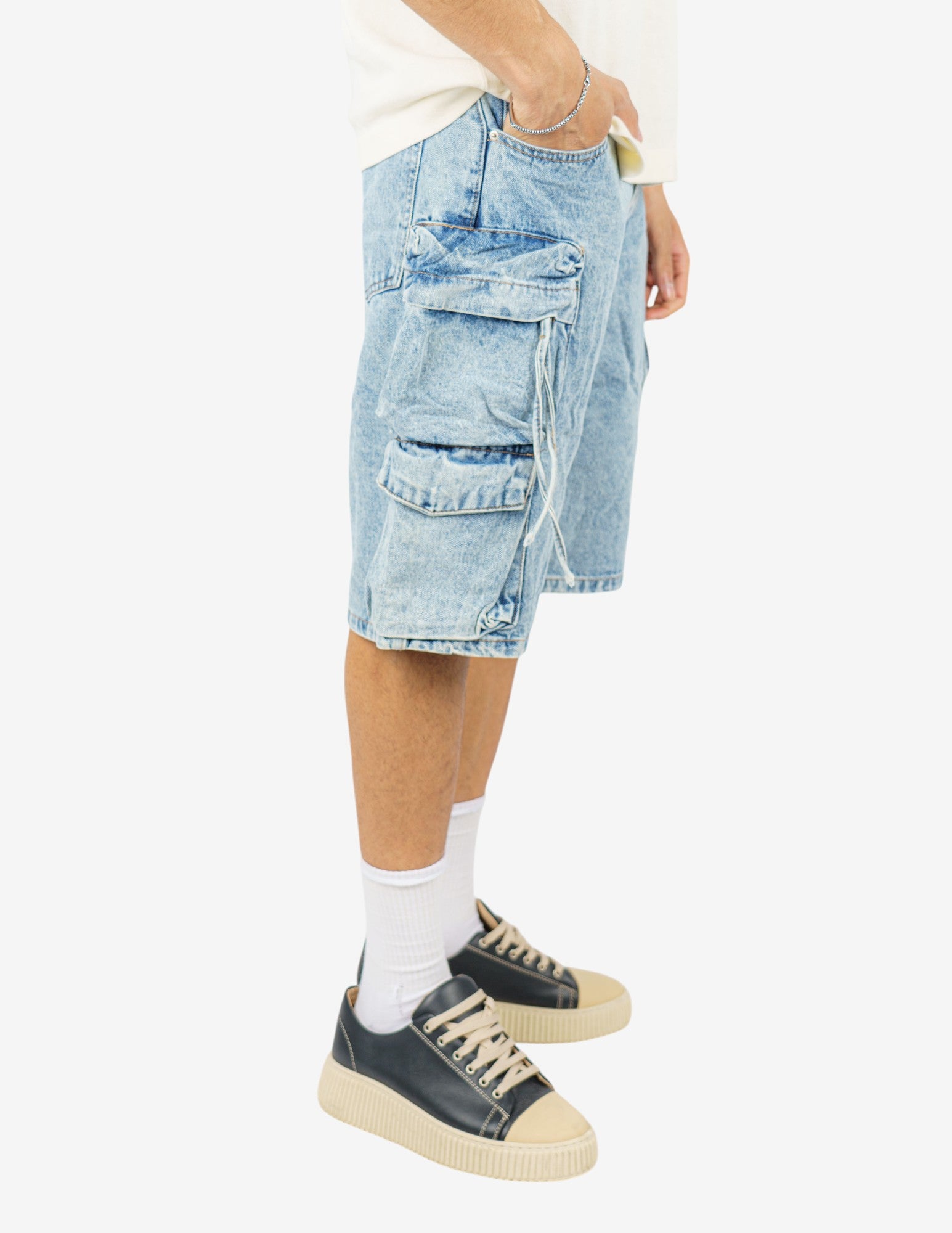 bermuda in denim cargo