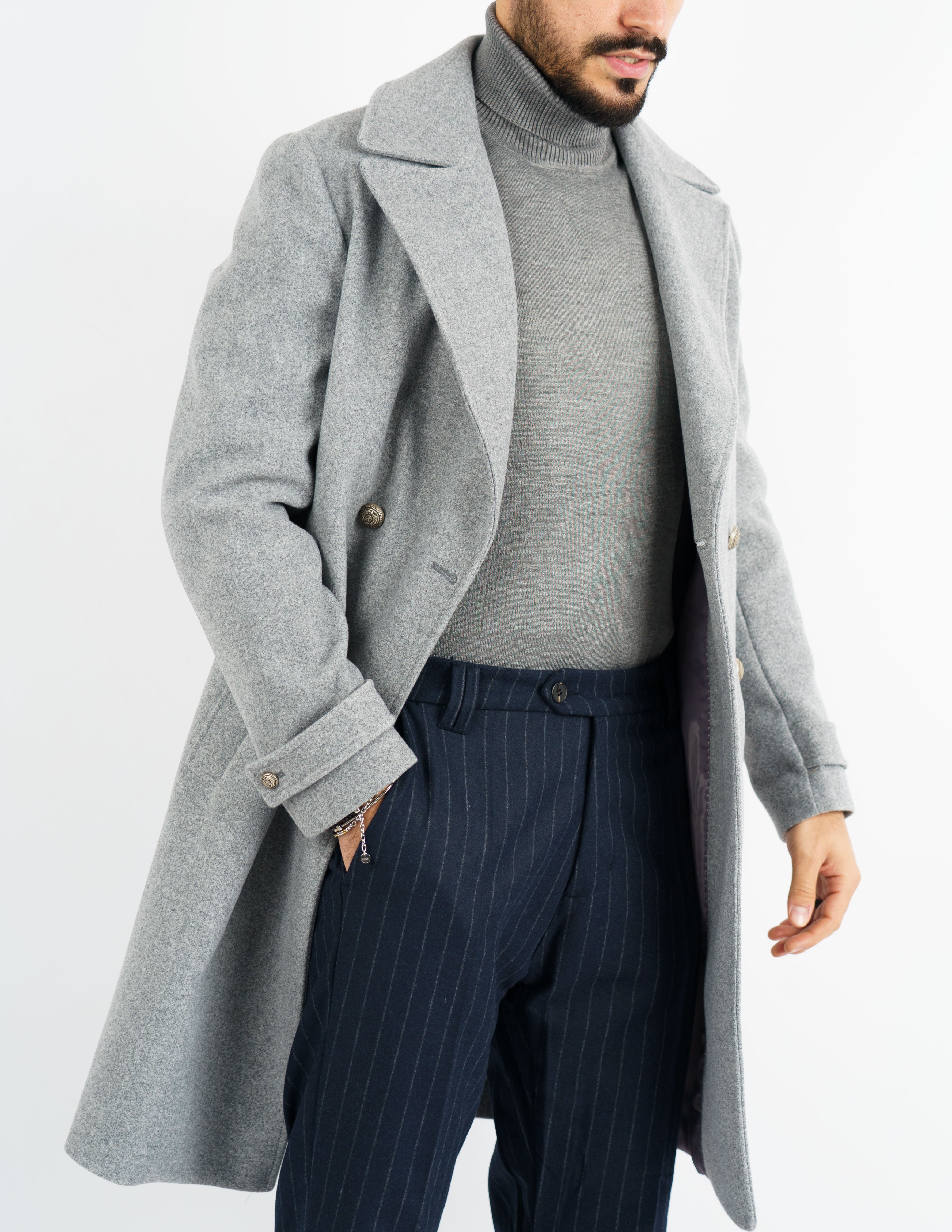 cappotto lungo elegante bottone gioiello