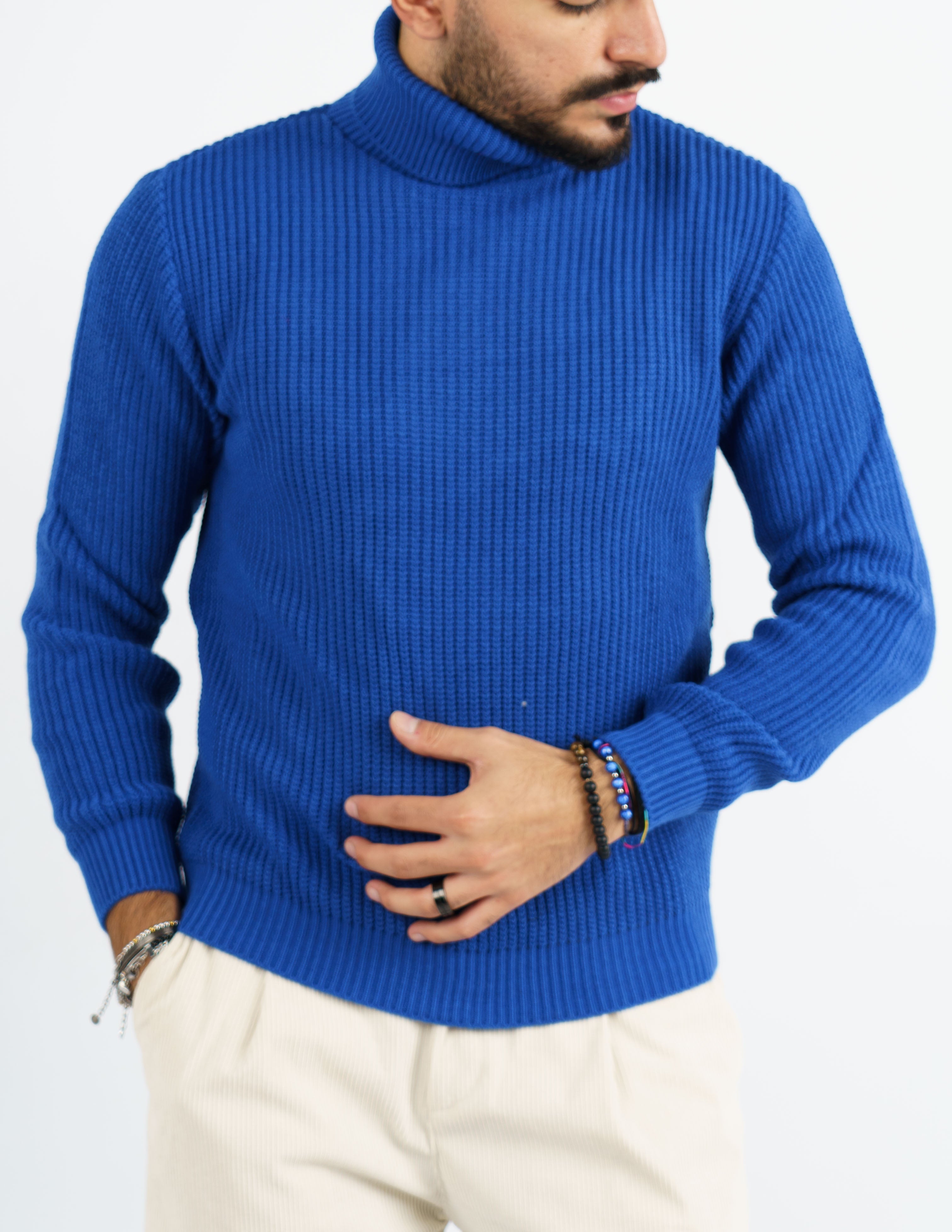 maglione dolcevita in misto lana pesante