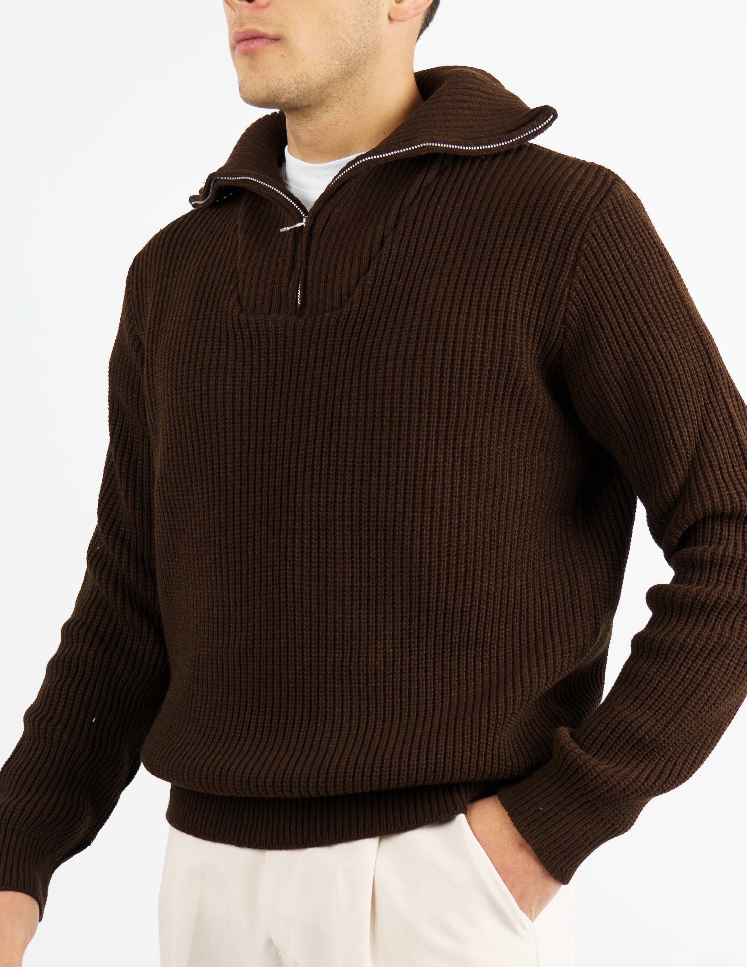 pullover con cerniera sul collo