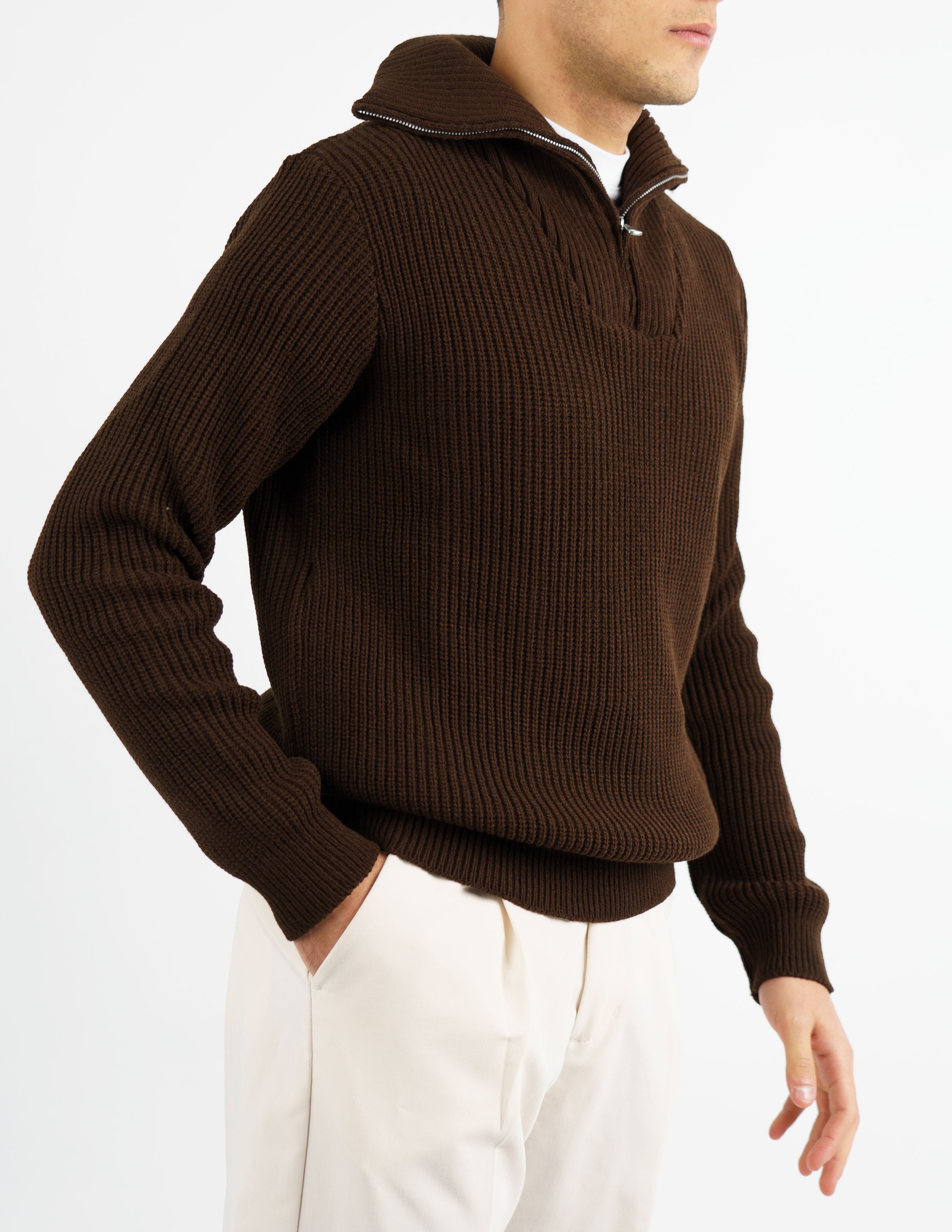 pullover con cerniera sul collo
