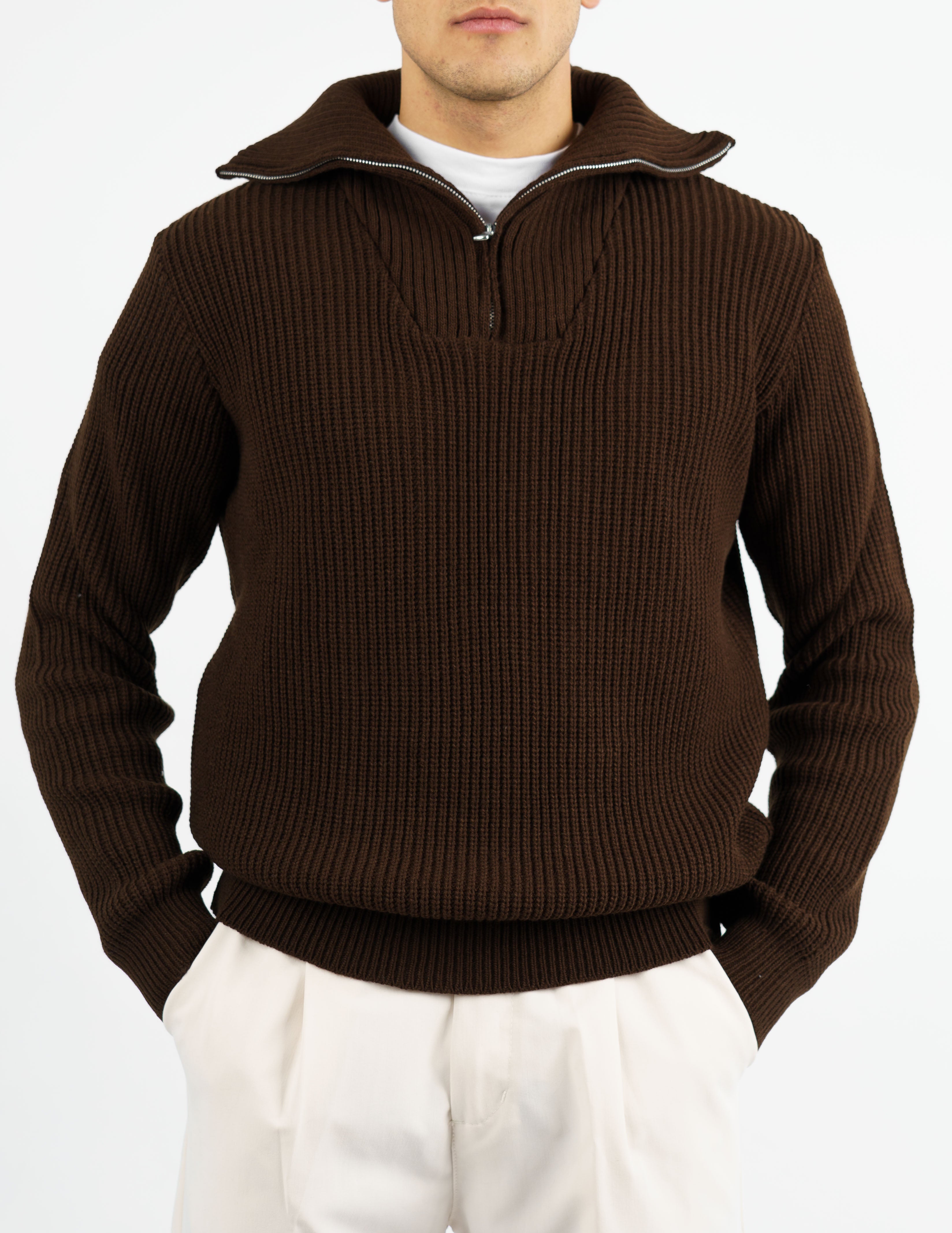 pullover con cerniera sul collo