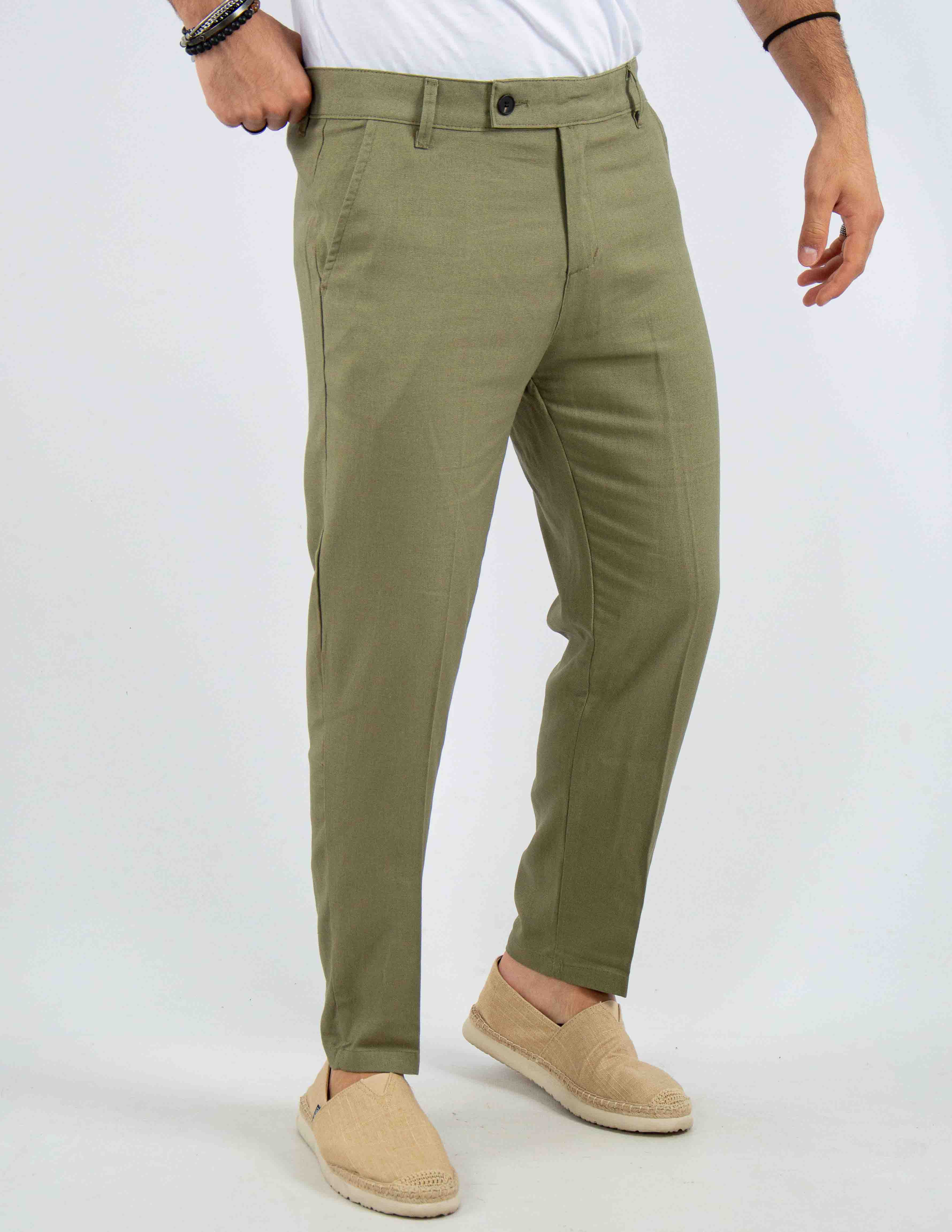 pantalone con abbottonatura allungata misto lino