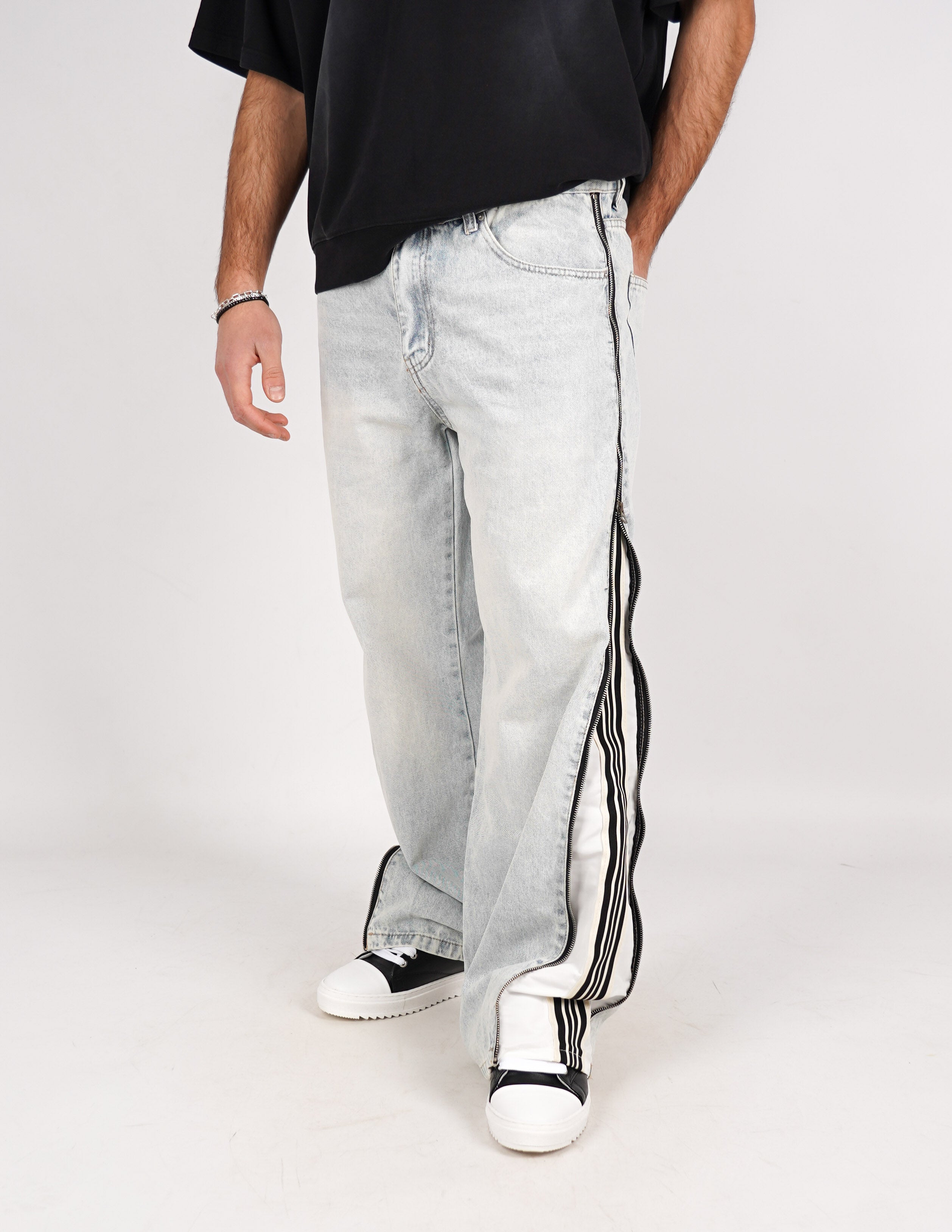 JEANS FLARE BANDA LATERALE
