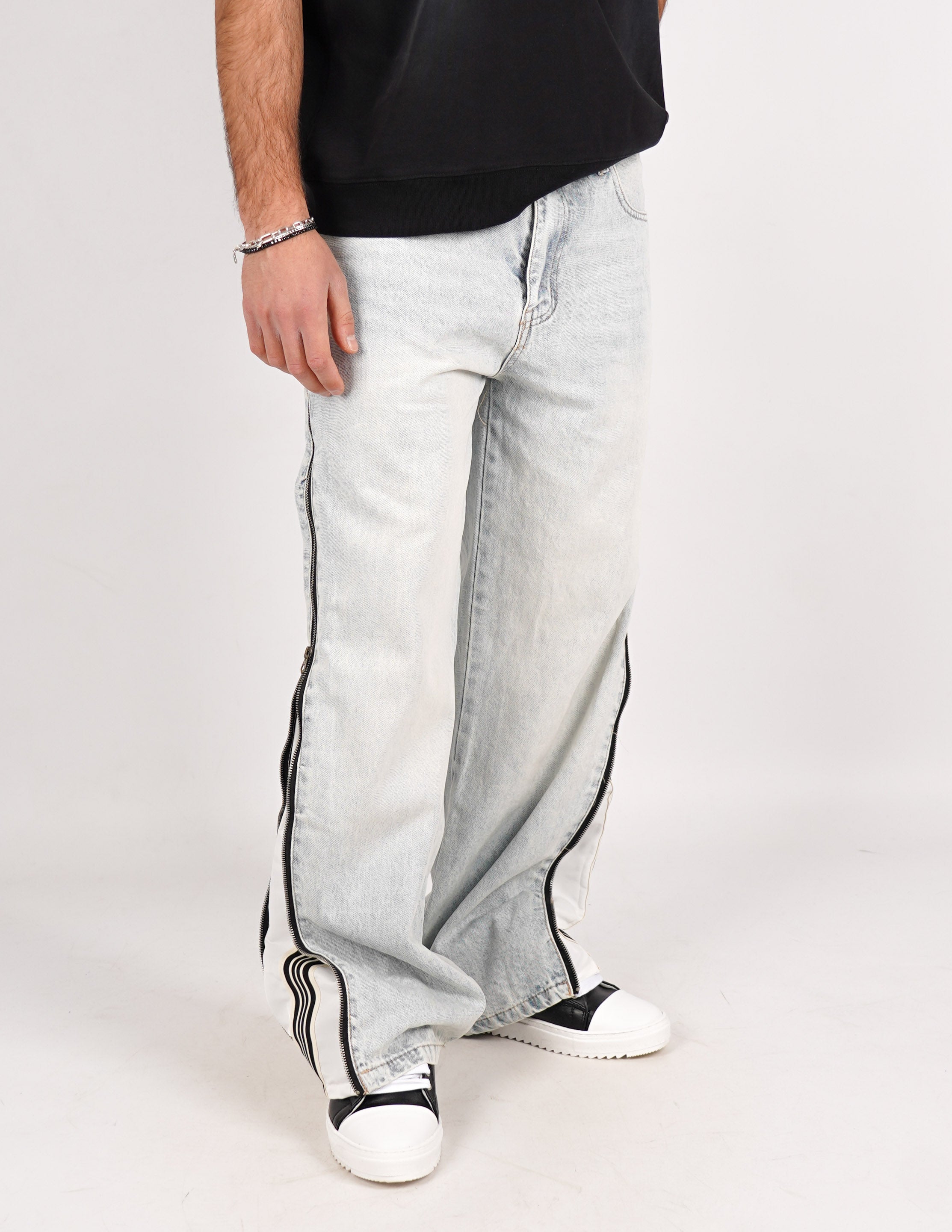 JEANS FLARE BANDA LATERALE