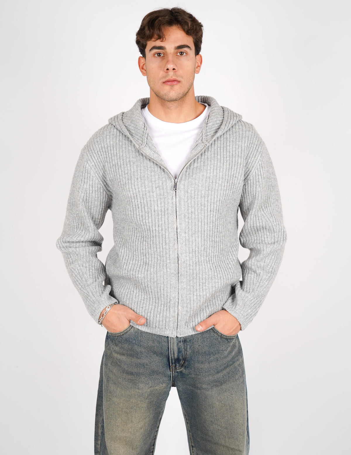 MAGLIA A COSTE CON CAPUCCIO