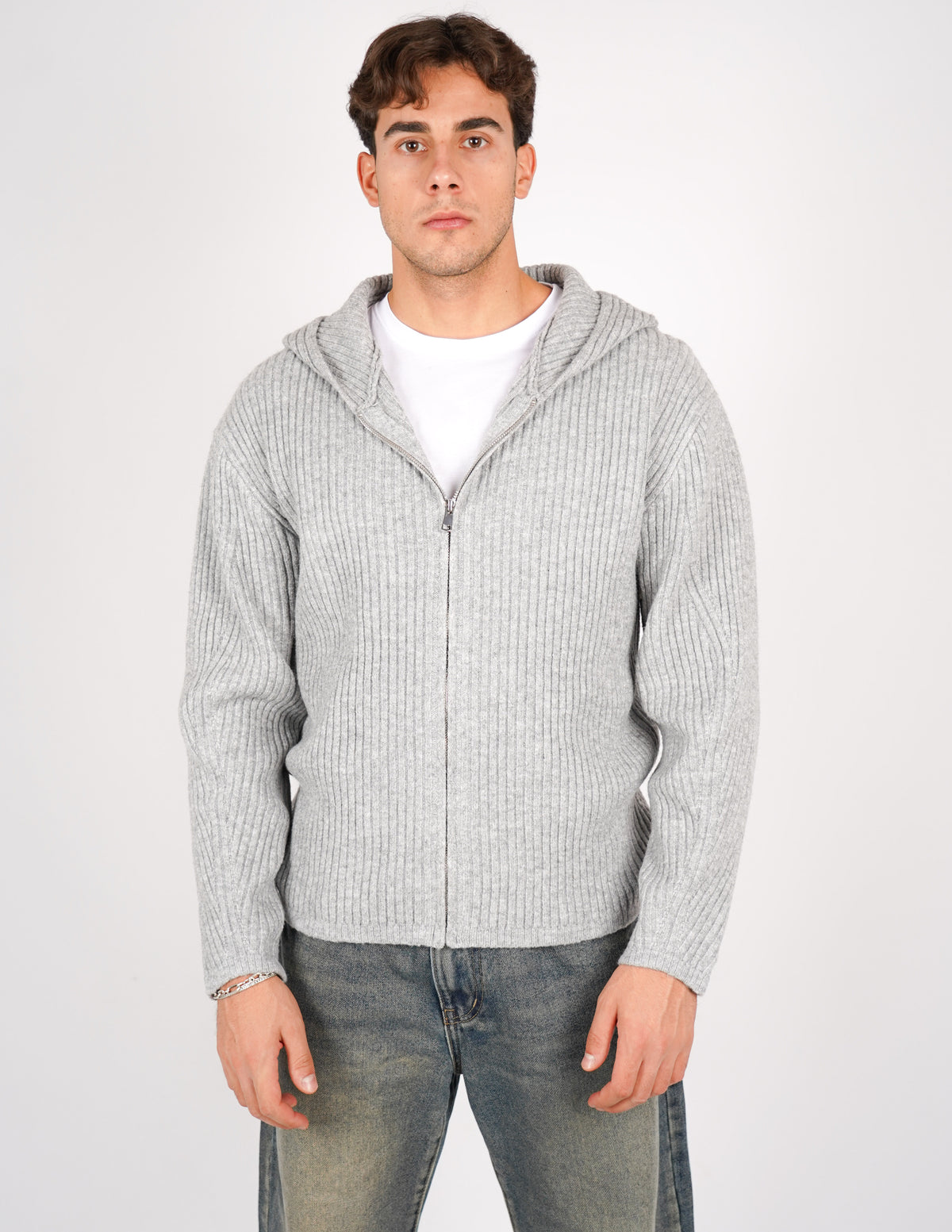 MAGLIA A COSTE CON CAPUCCIO