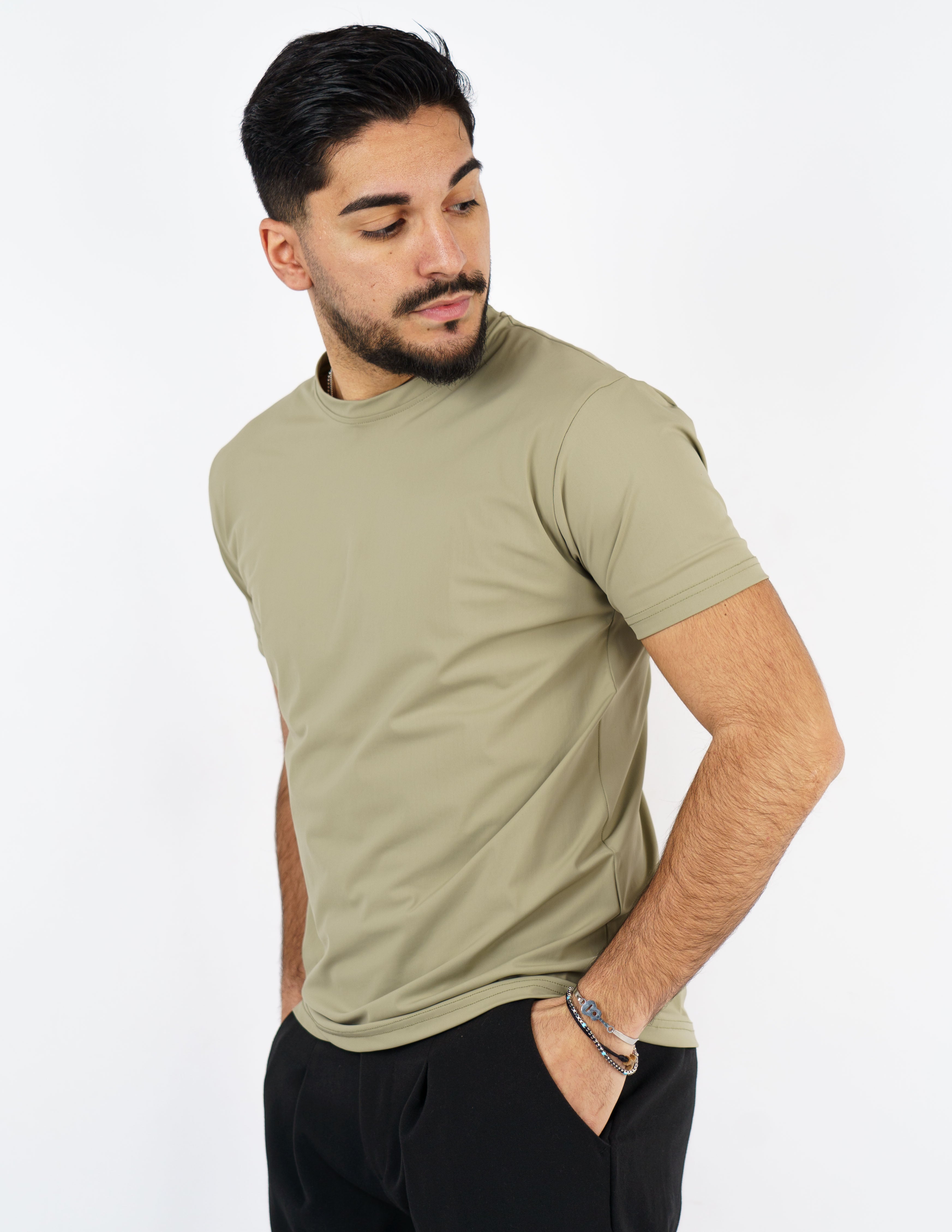 T-SHIRT UOMO EXTRA LIGHT TESSUTO "NO STIRO"