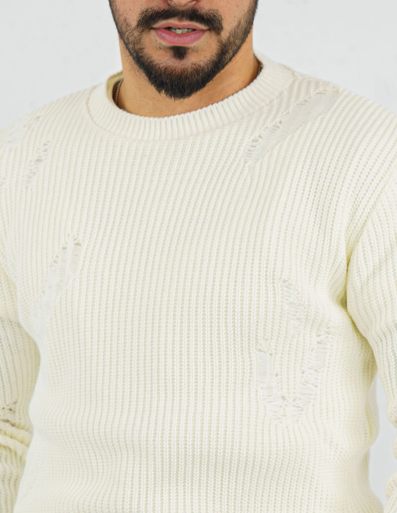 maglione uomo girocollo strutturato con rotture