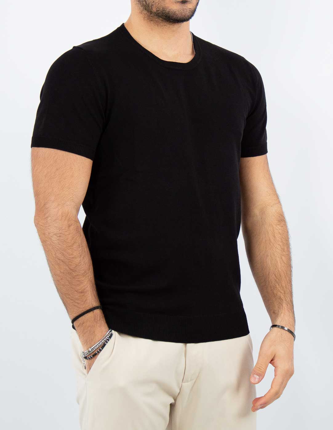 t-shirt girocollo in maglia leggera