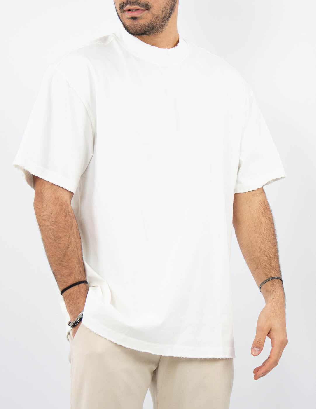 t-shirt uomo regular fit con dettagli