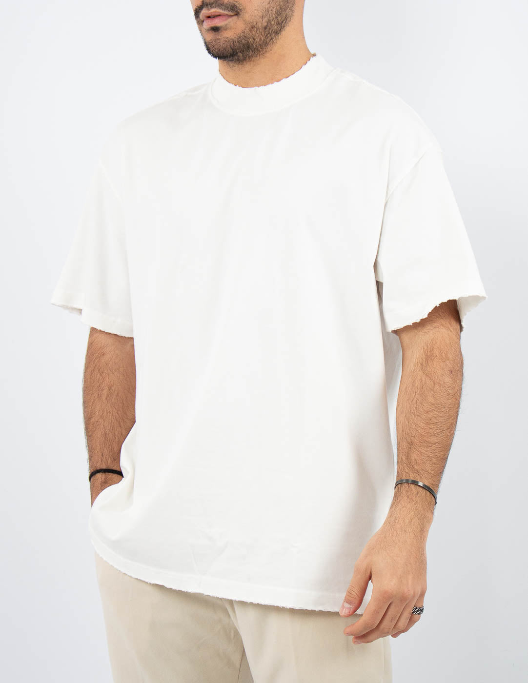 t-shirt uomo regular fit con dettagli