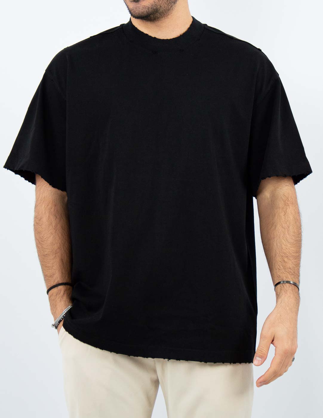 t-shirt uomo regular fit con dettagli