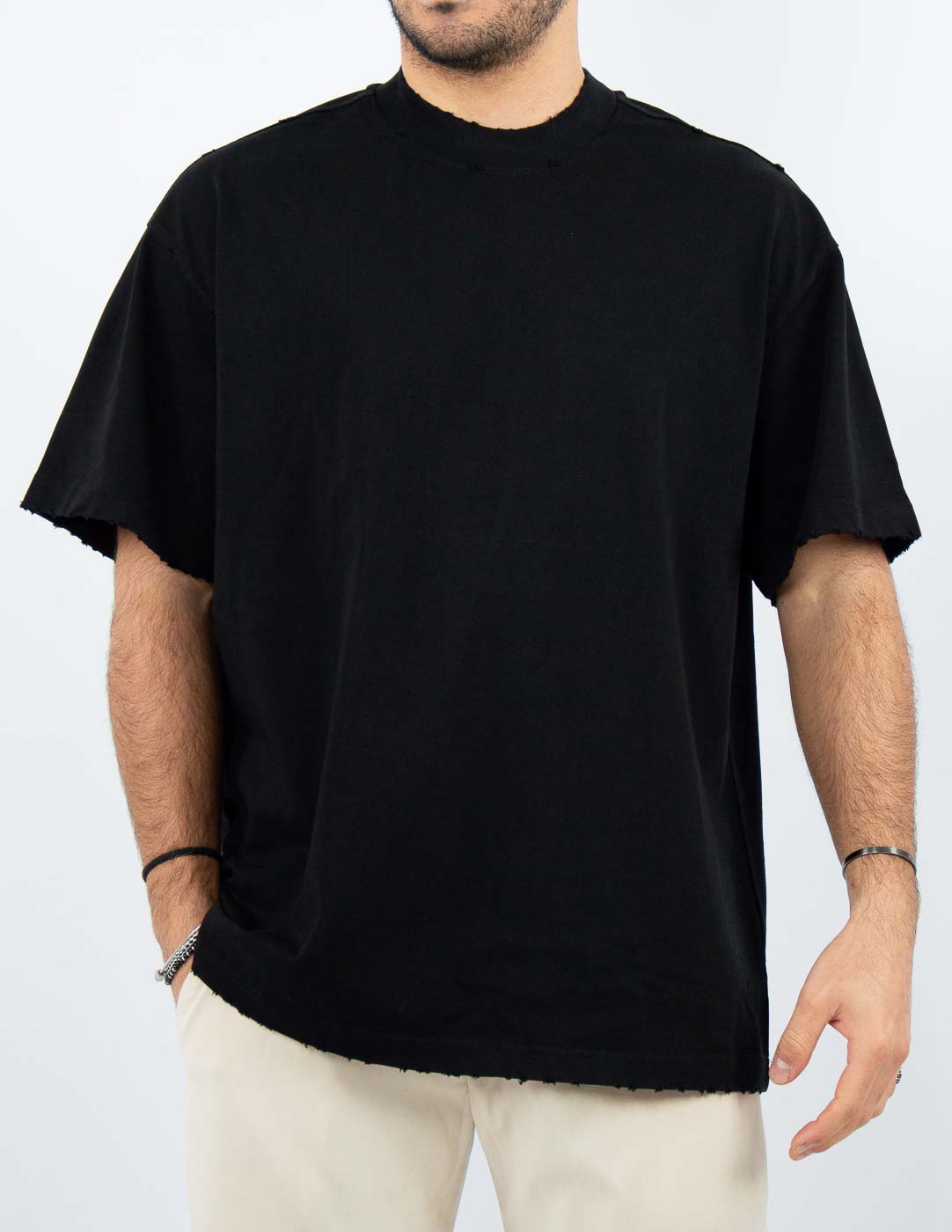 t-shirt uomo regular fit con dettagli