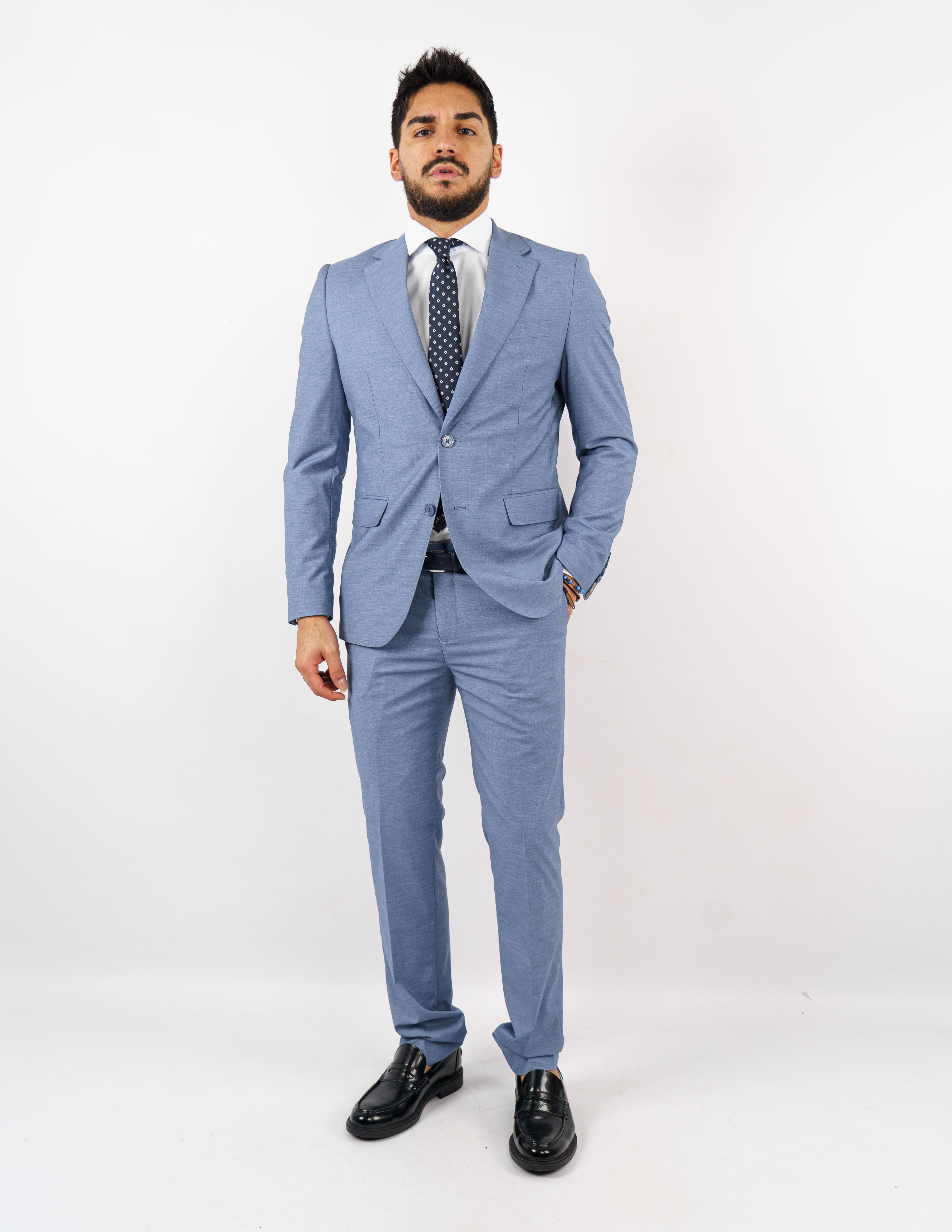 abito monopetto elegante slim