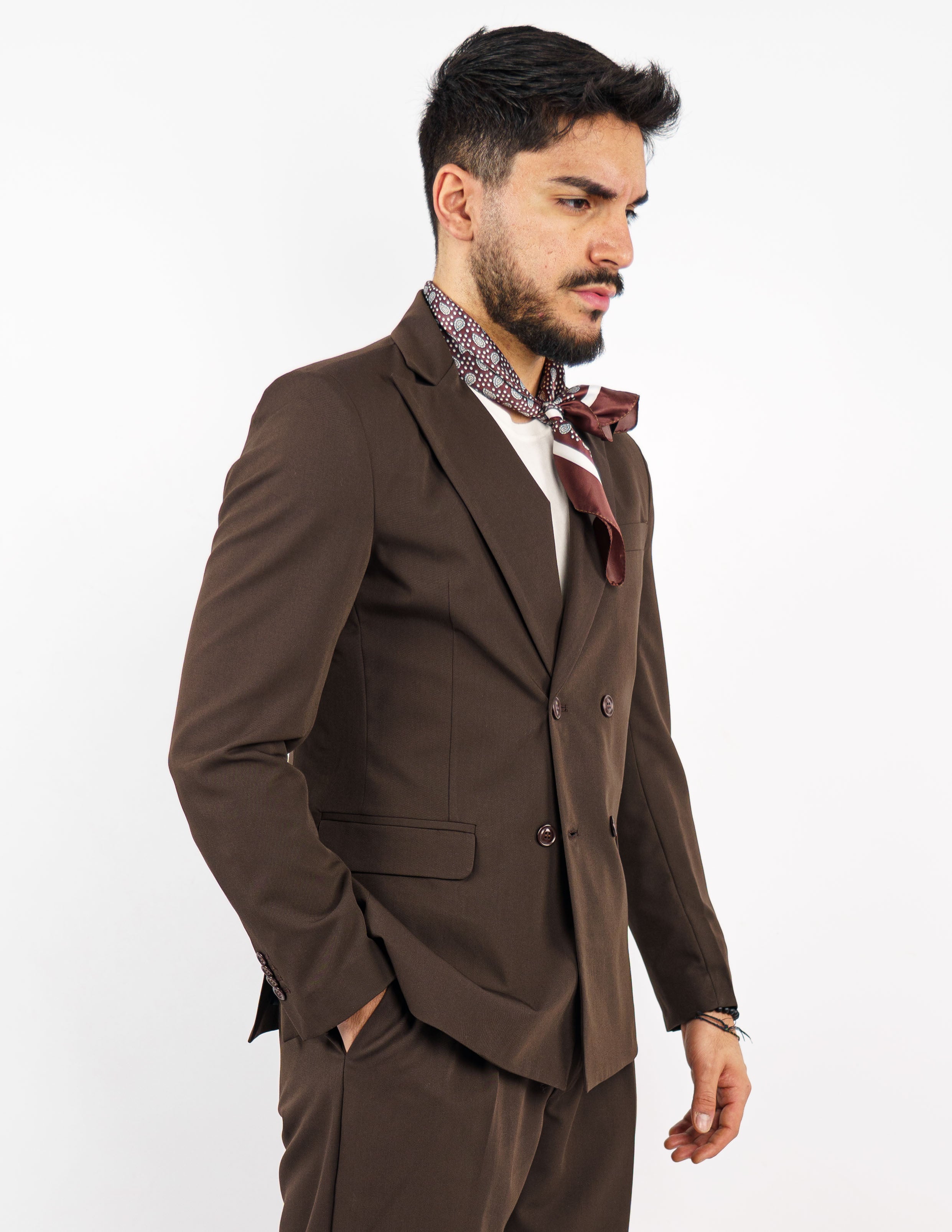 abito doppiopetto con pantalone fondo largo