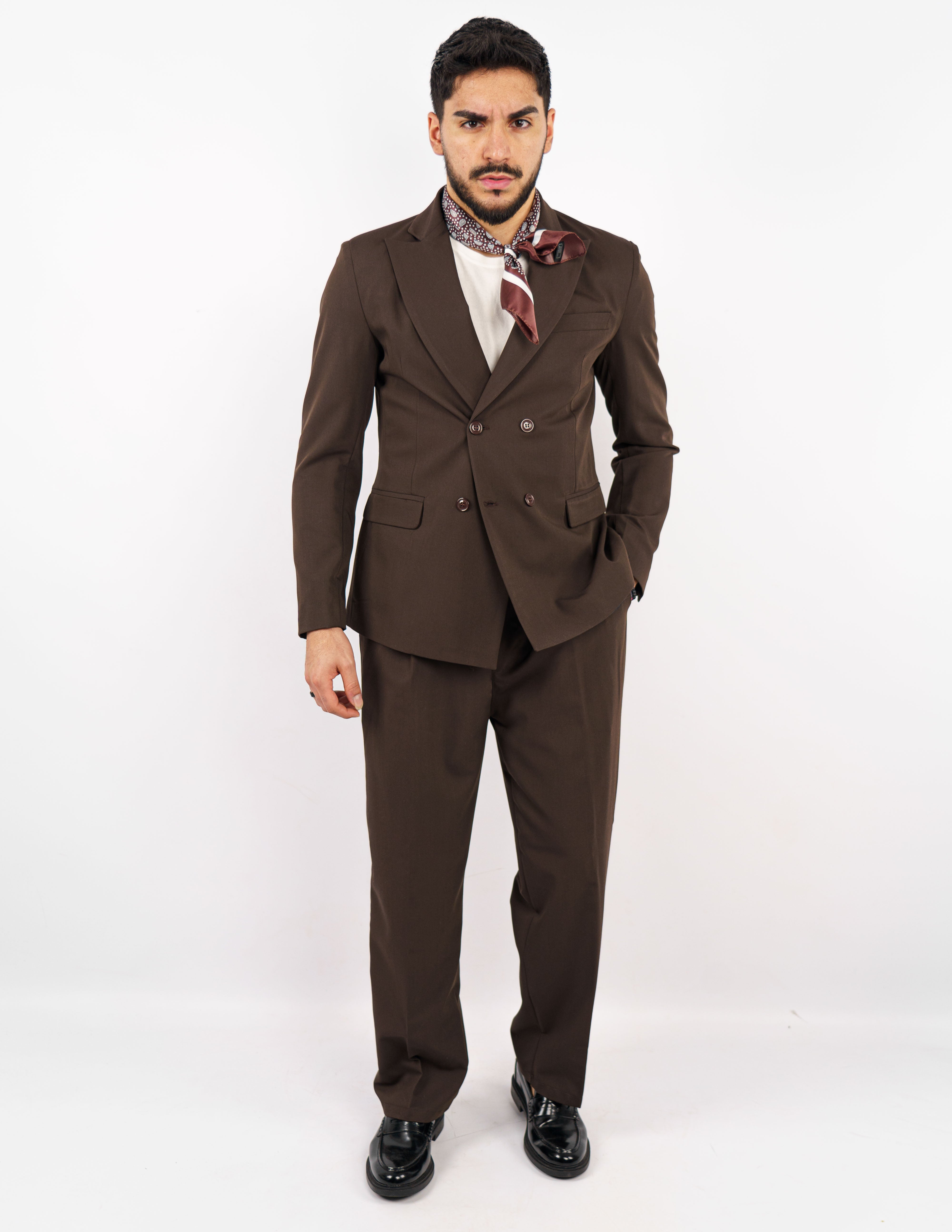 abito doppiopetto con pantalone fondo largo