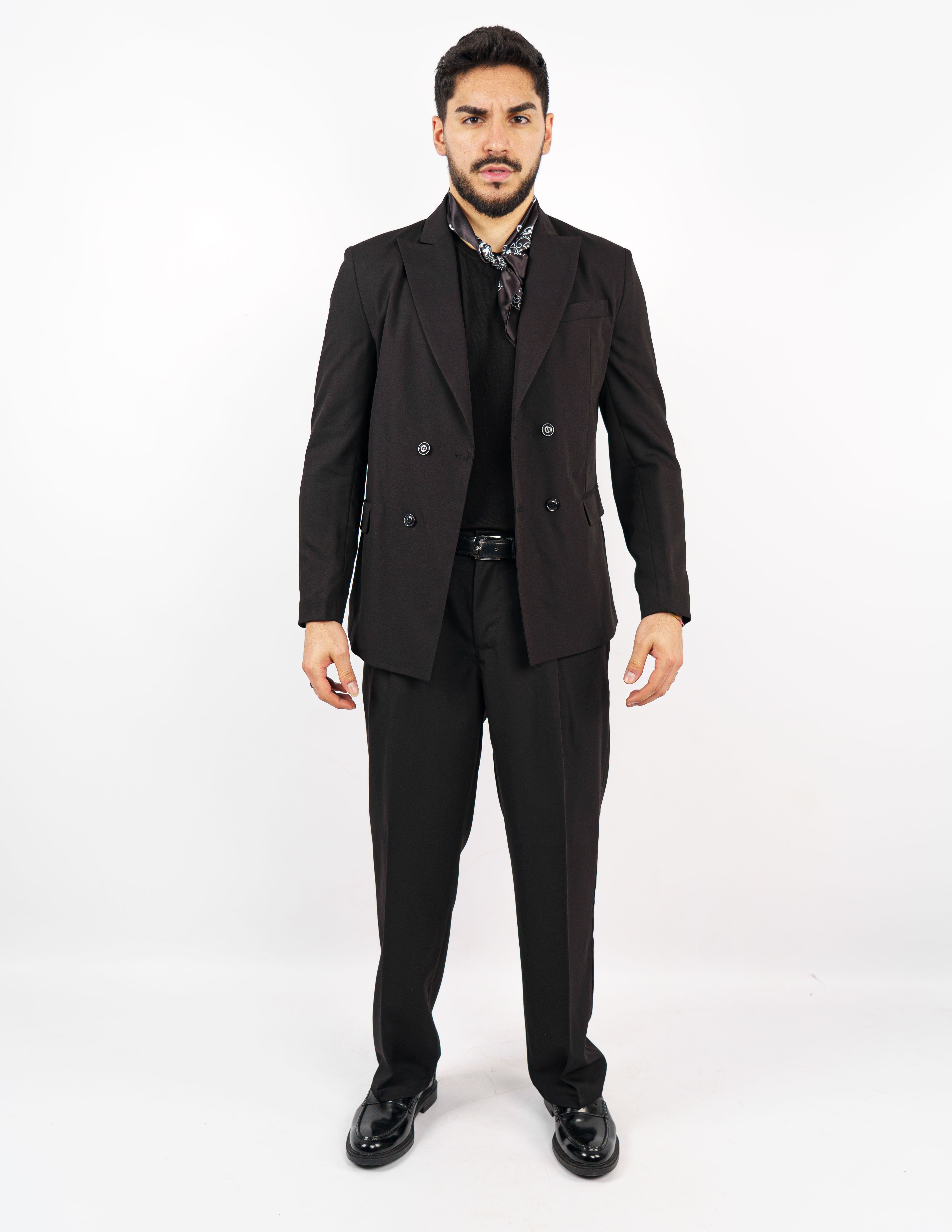 abito doppiopetto con pantalone fondo largo