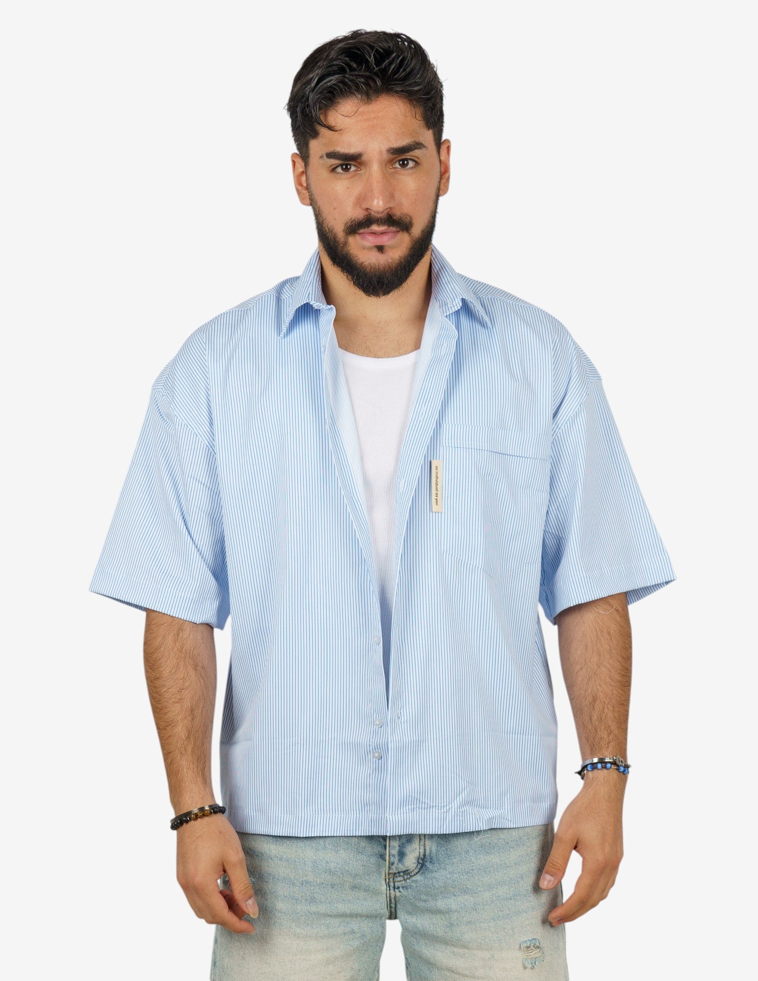 camicia cropped rigata con taschino