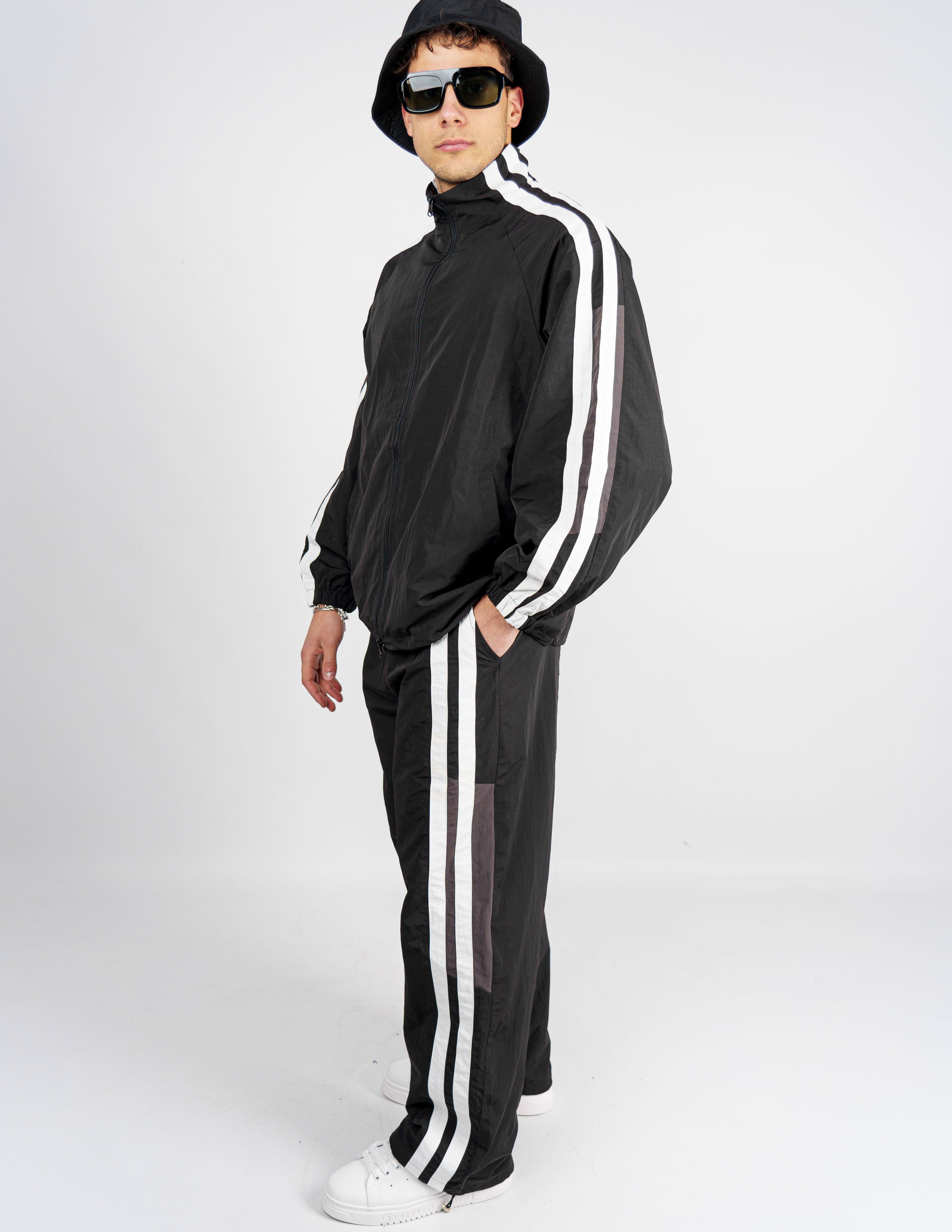 coordinato in tessuto tecnico leggero