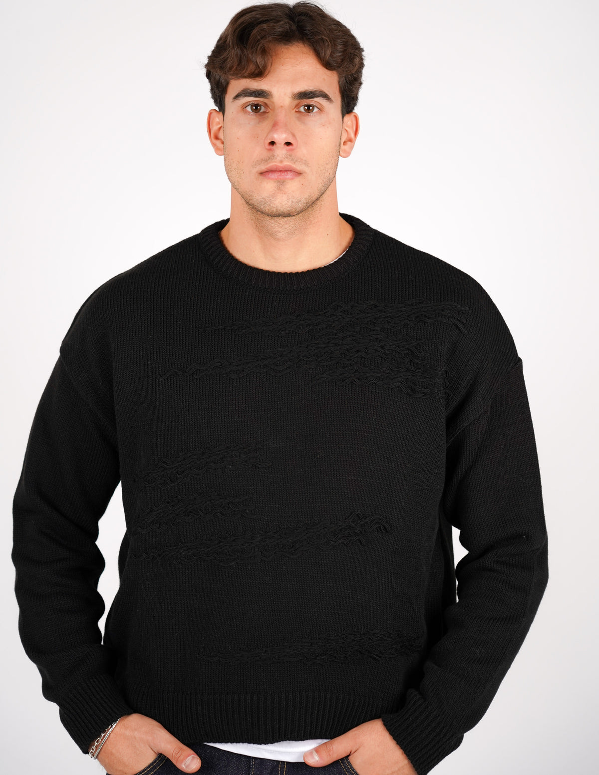 maglione crop con abrasioni