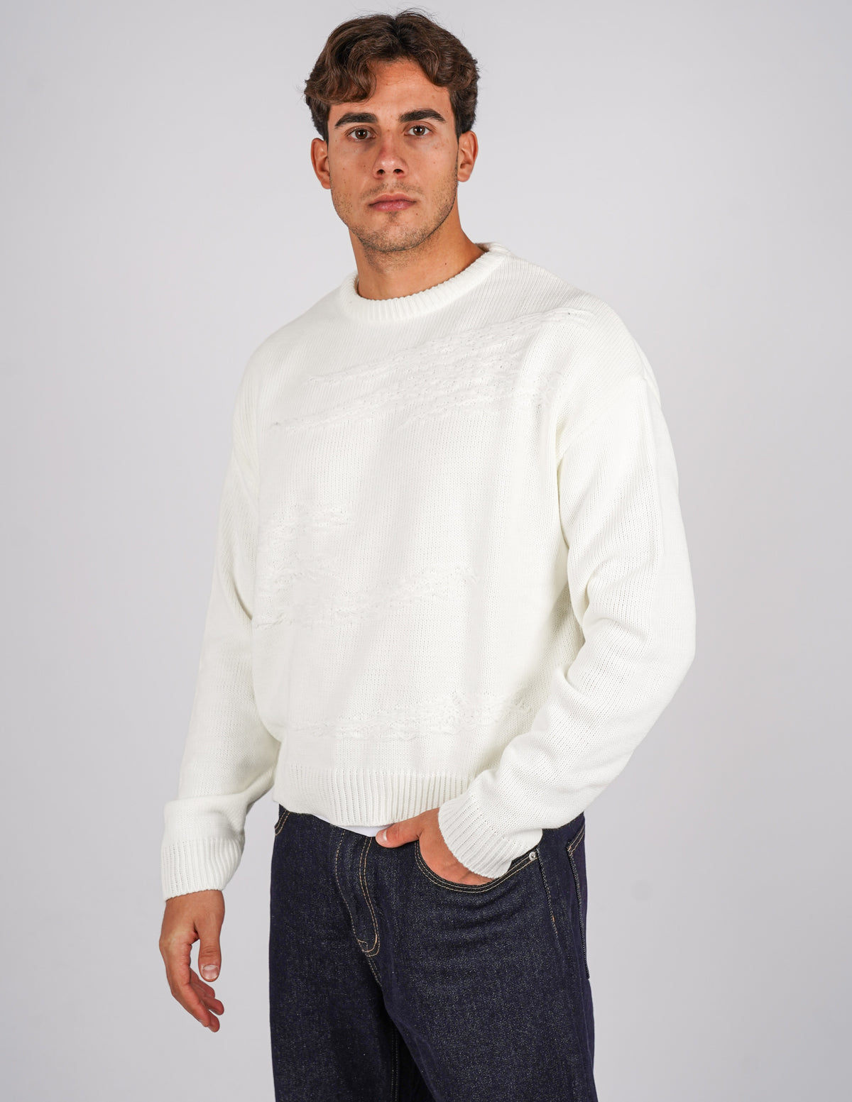 maglione crop con abrasioni