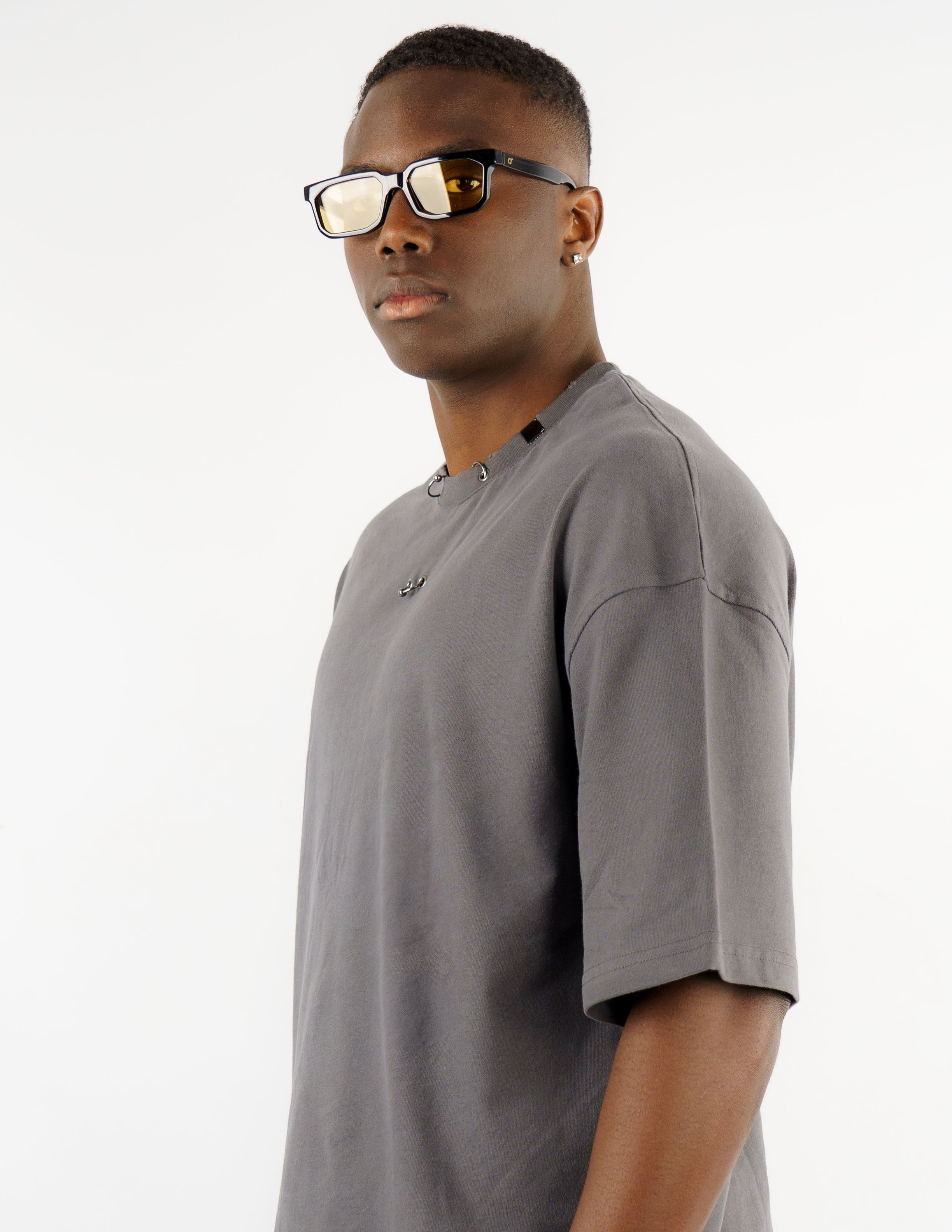 t-shirt over slavata con dettaglio