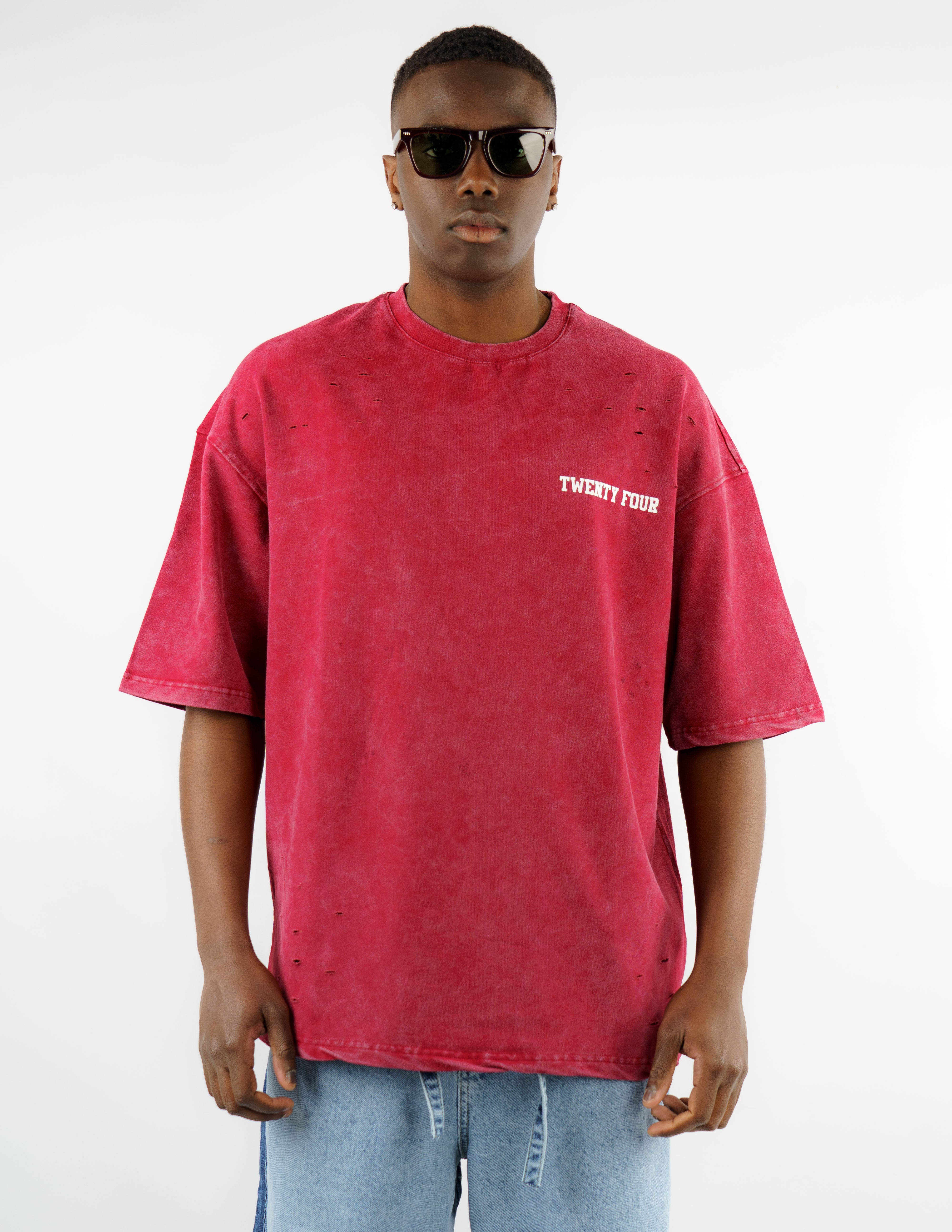 t-shirt slavata con stampa e rotture