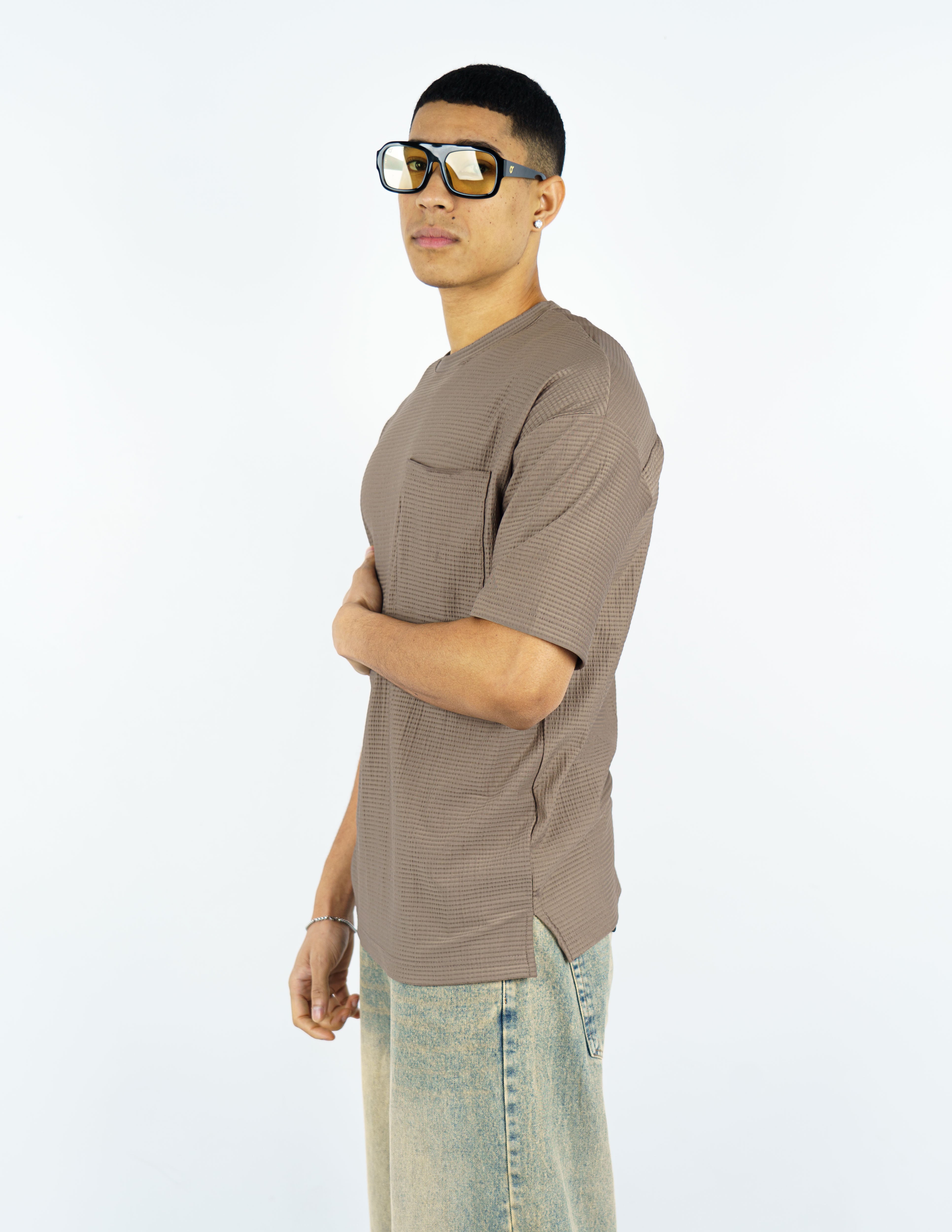 t-shirt strutturata con taschino semiover