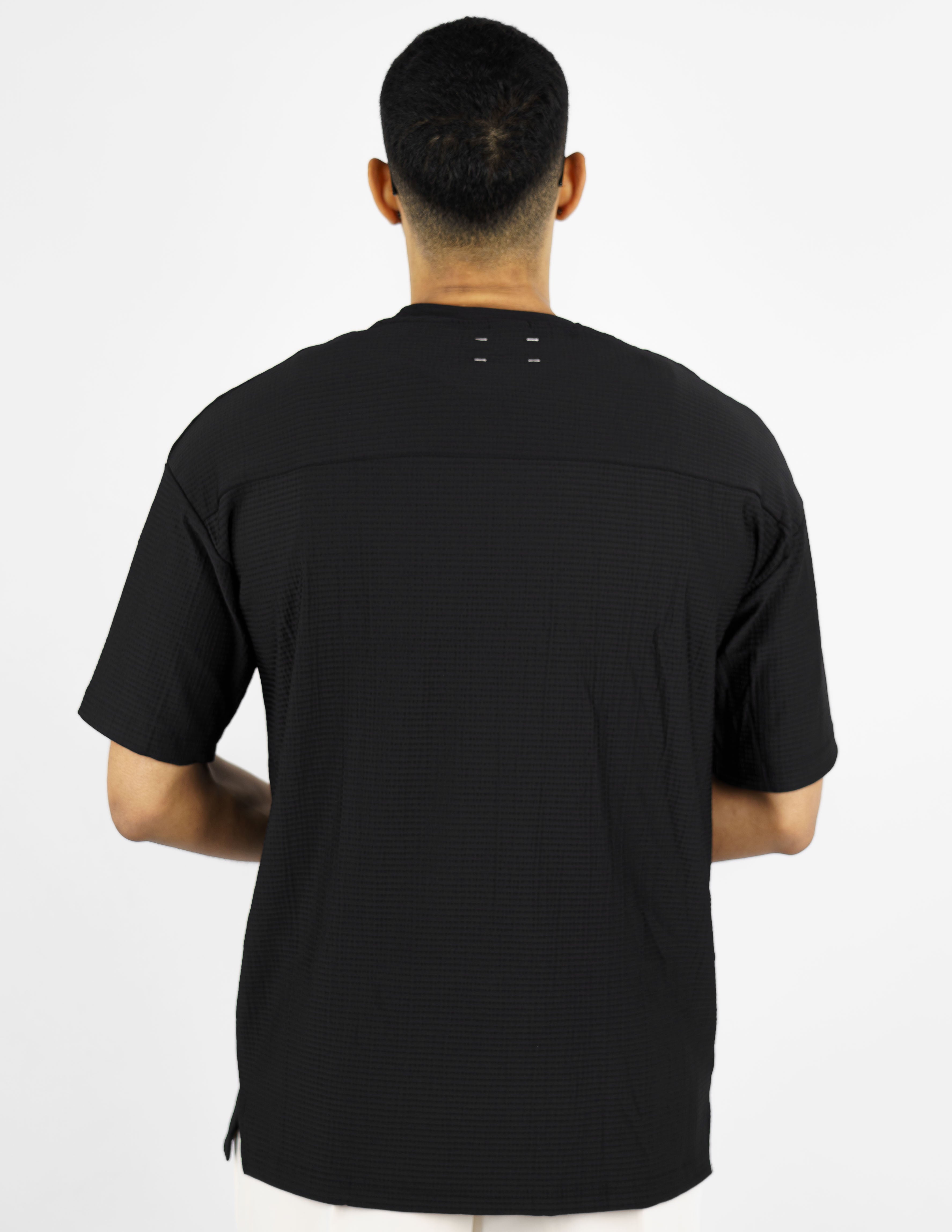 t-shirt strutturata con taschino semiover