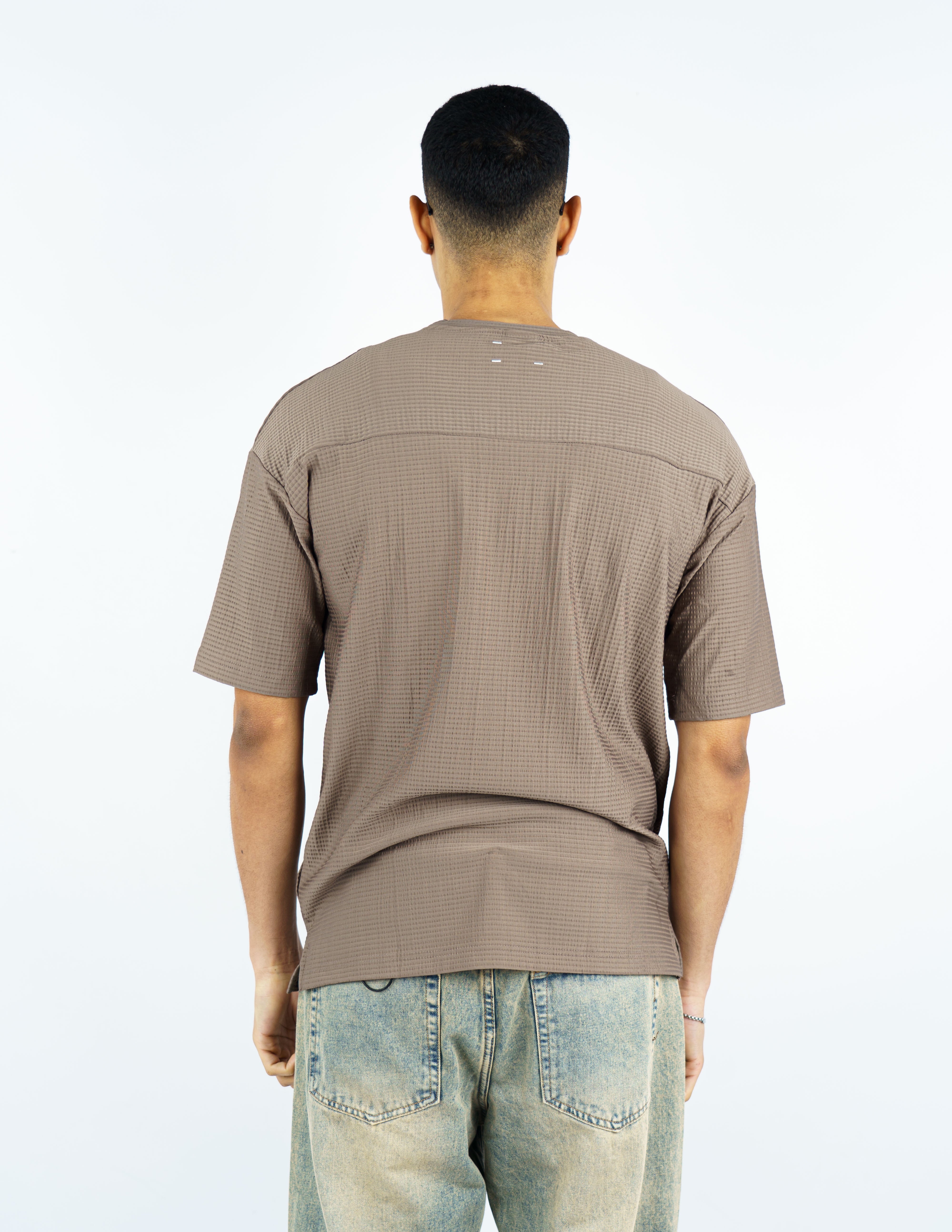 t-shirt strutturata con taschino semiover